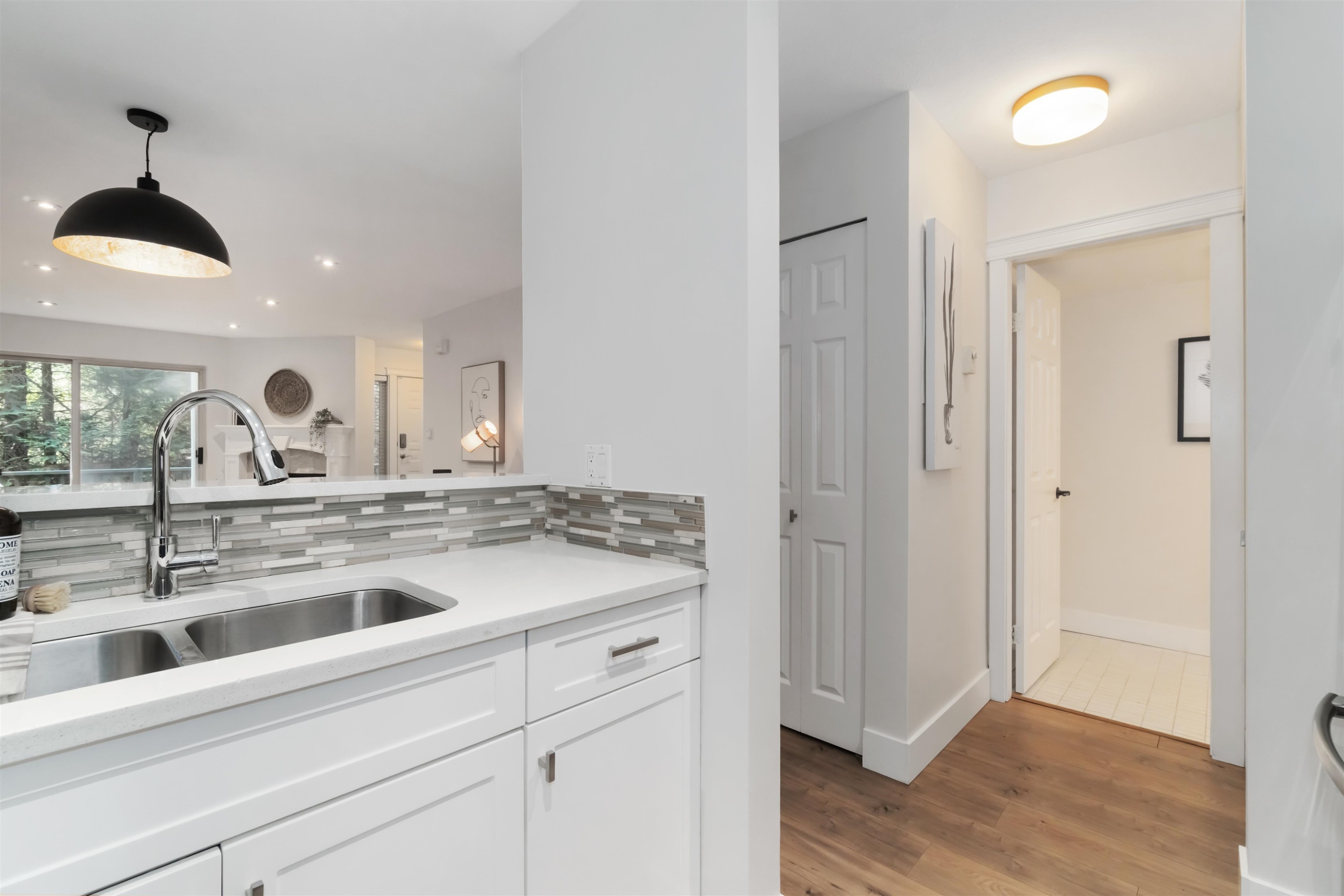 









65


Foxwood

Drive, 11,
Port Moody,




BC
V3H 4Z5

