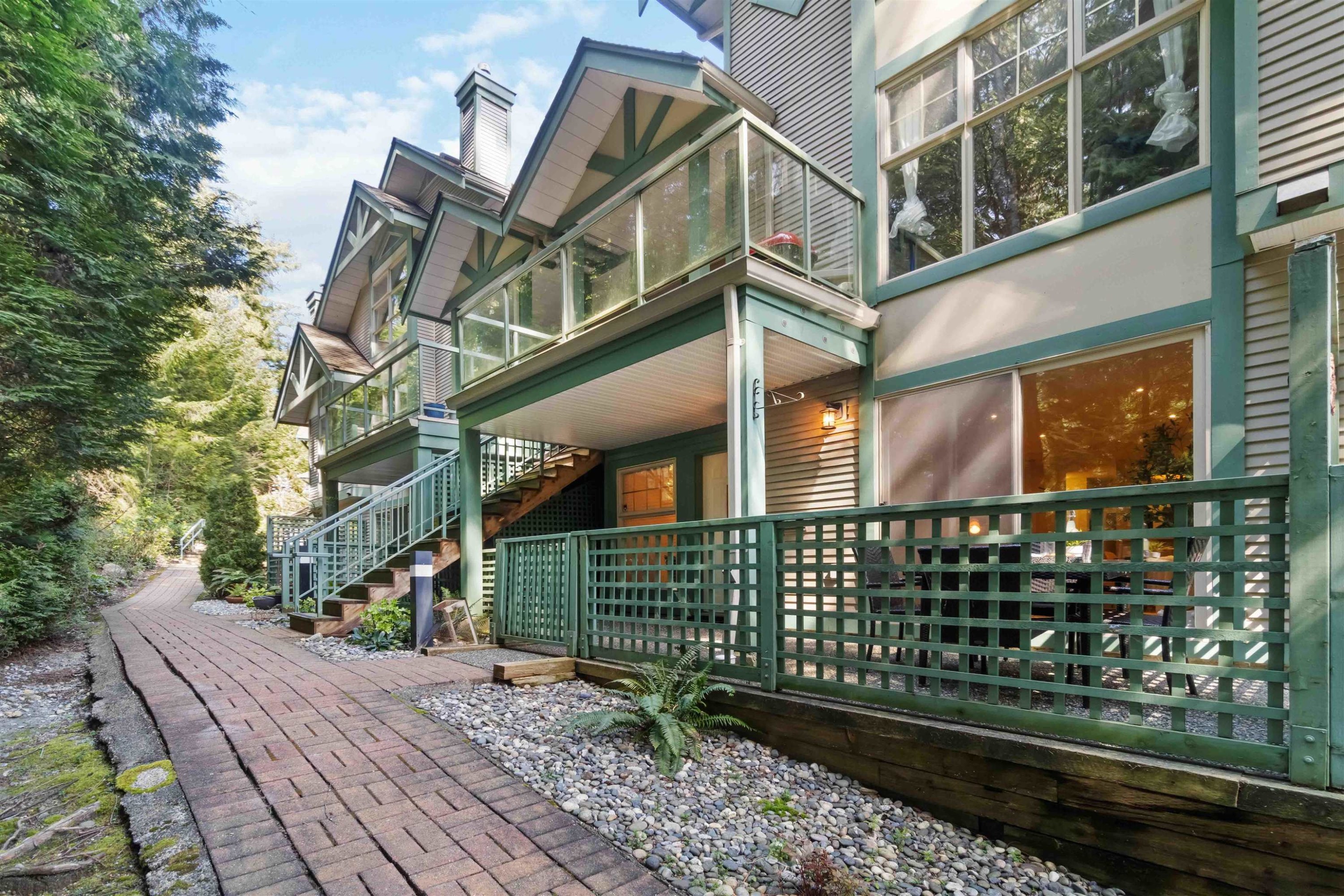 









65


Foxwood

Drive, 11,
Port Moody,




BC
V3H 4Z5

