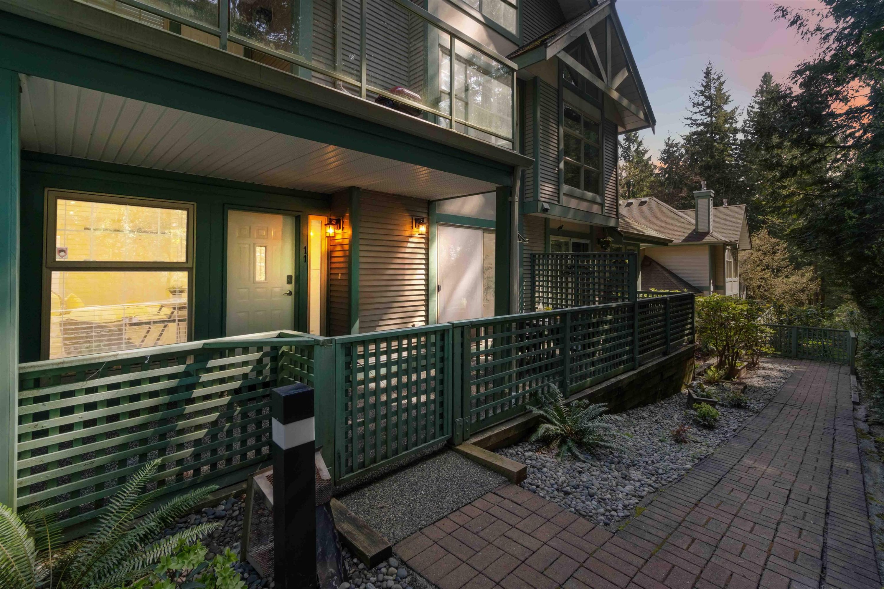 









65


Foxwood

Drive, 11,
Port Moody,




BC
V3H 4Z5

