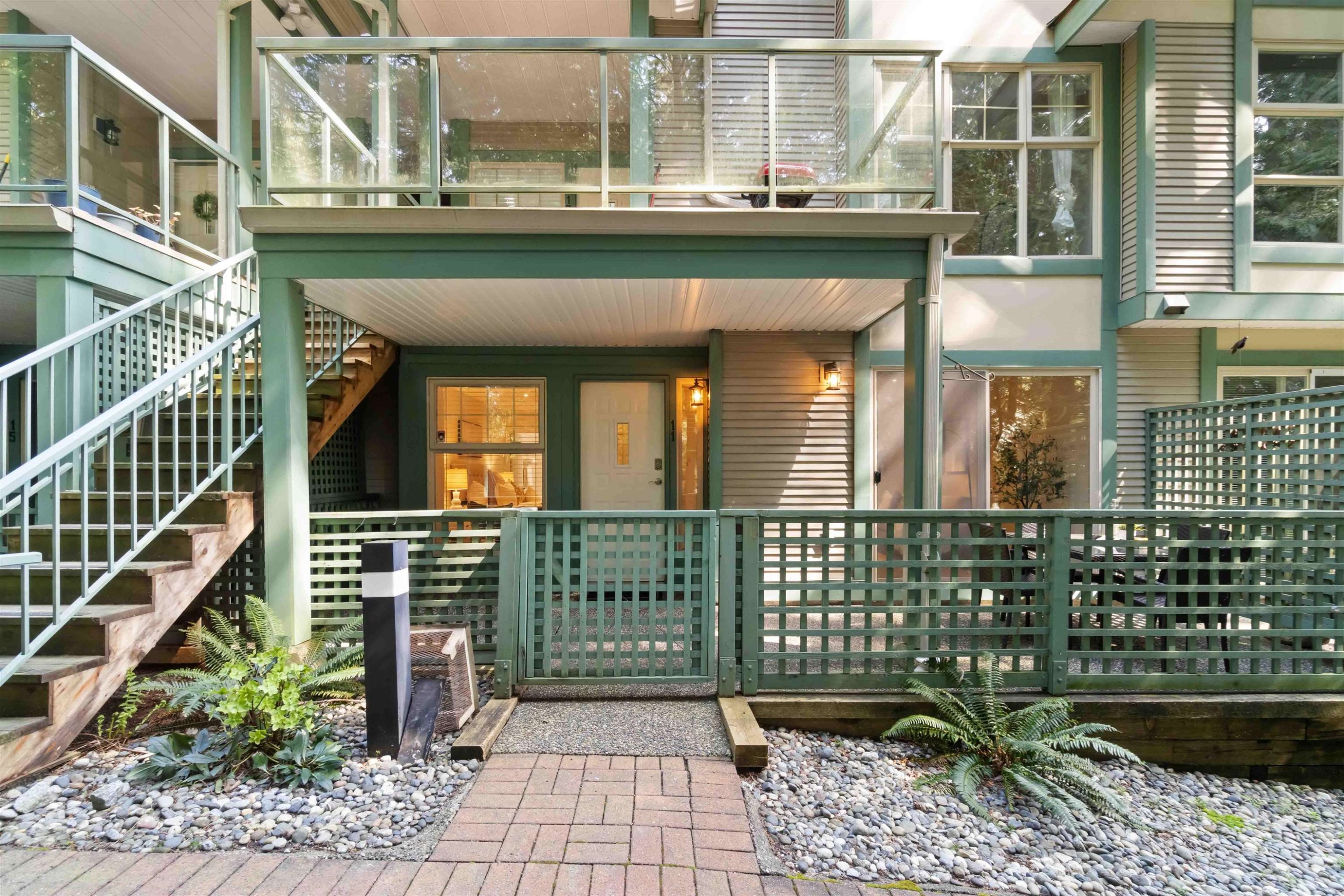 









65


Foxwood

Drive, 11,
Port Moody,




BC
V3H 4Z5

