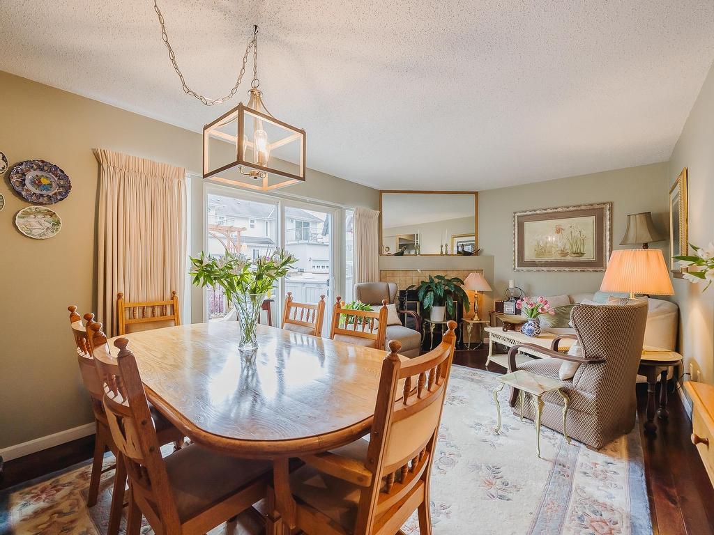 









561


Shaw

Avenue, 3,
Coquitlam,




BC
V3K 2R2

