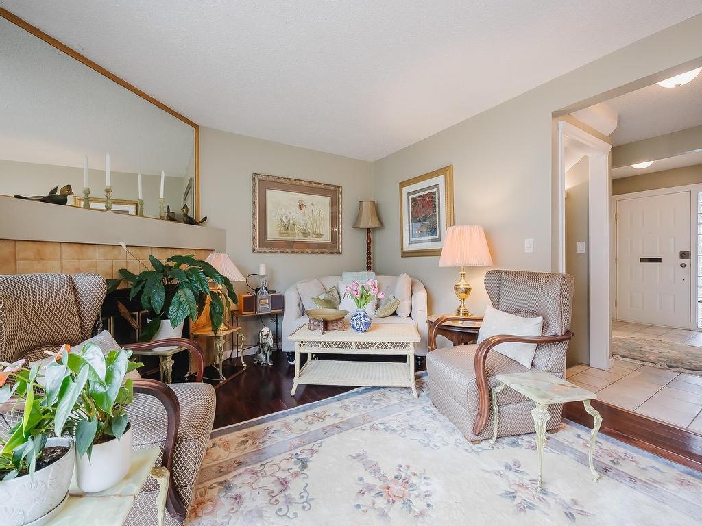 









561


Shaw

Avenue, 3,
Coquitlam,




BC
V3K 2R2

