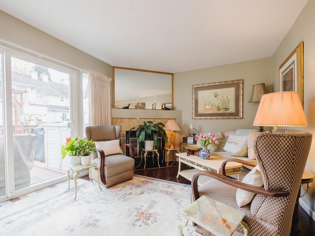 









561


Shaw

Avenue, 3,
Coquitlam,




BC
V3K 2R2

