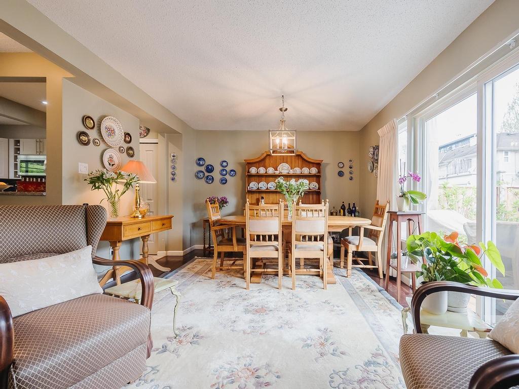 









561


Shaw

Avenue, 3,
Coquitlam,




BC
V3K 2R2

