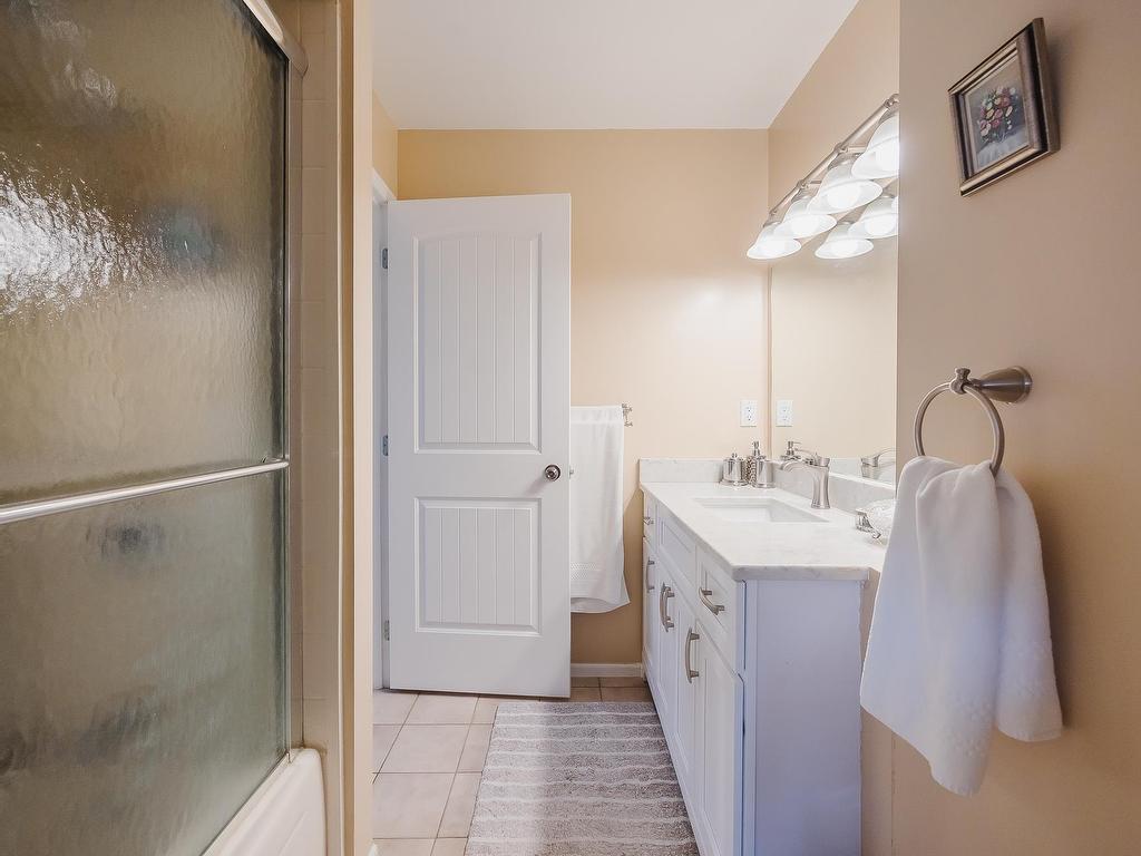 









561


Shaw

Avenue, 3,
Coquitlam,




BC
V3K 2R2

