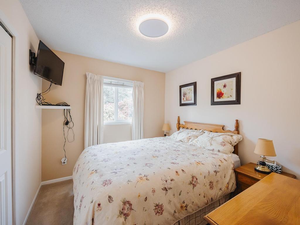 









561


Shaw

Avenue, 3,
Coquitlam,




BC
V3K 2R2


