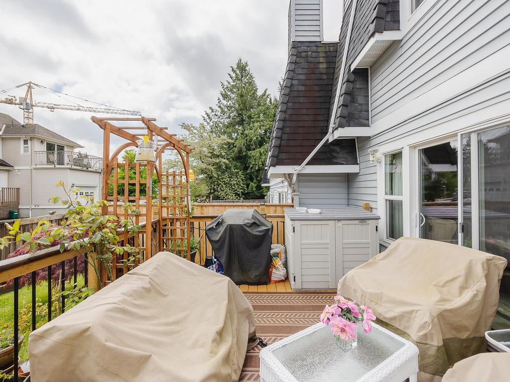 









561


Shaw

Avenue, 3,
Coquitlam,




BC
V3K 2R2


