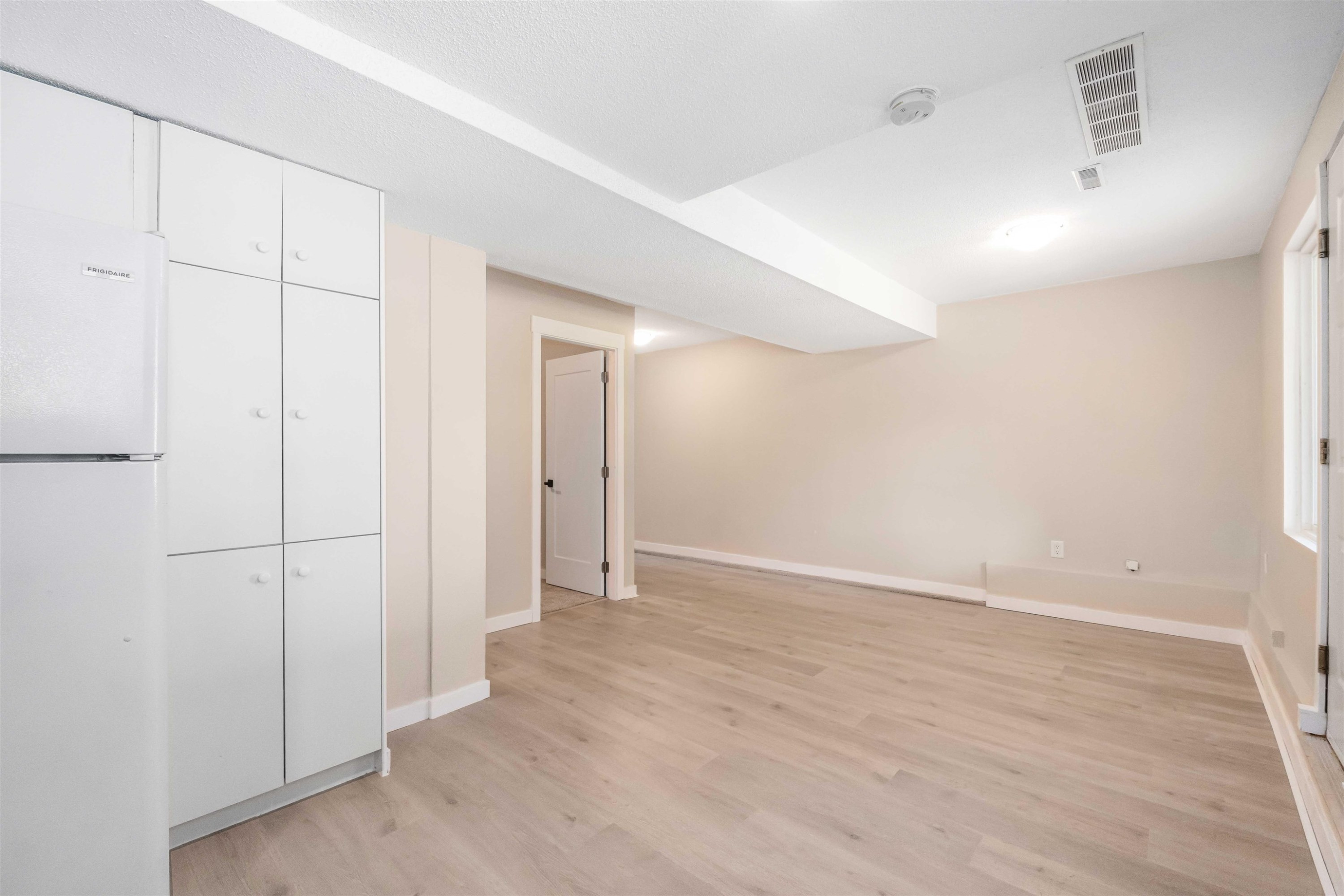









24861


119

Avenue,
Maple Ridge,




BC
V4R 1Z1

