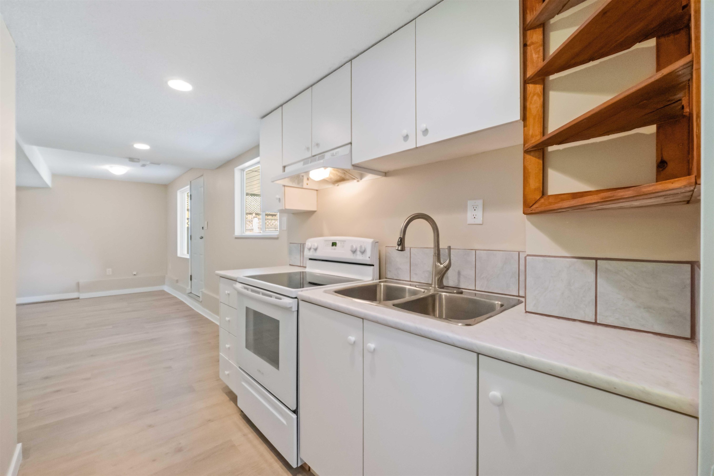 









24861


119

Avenue,
Maple Ridge,




BC
V4R 1Z1

