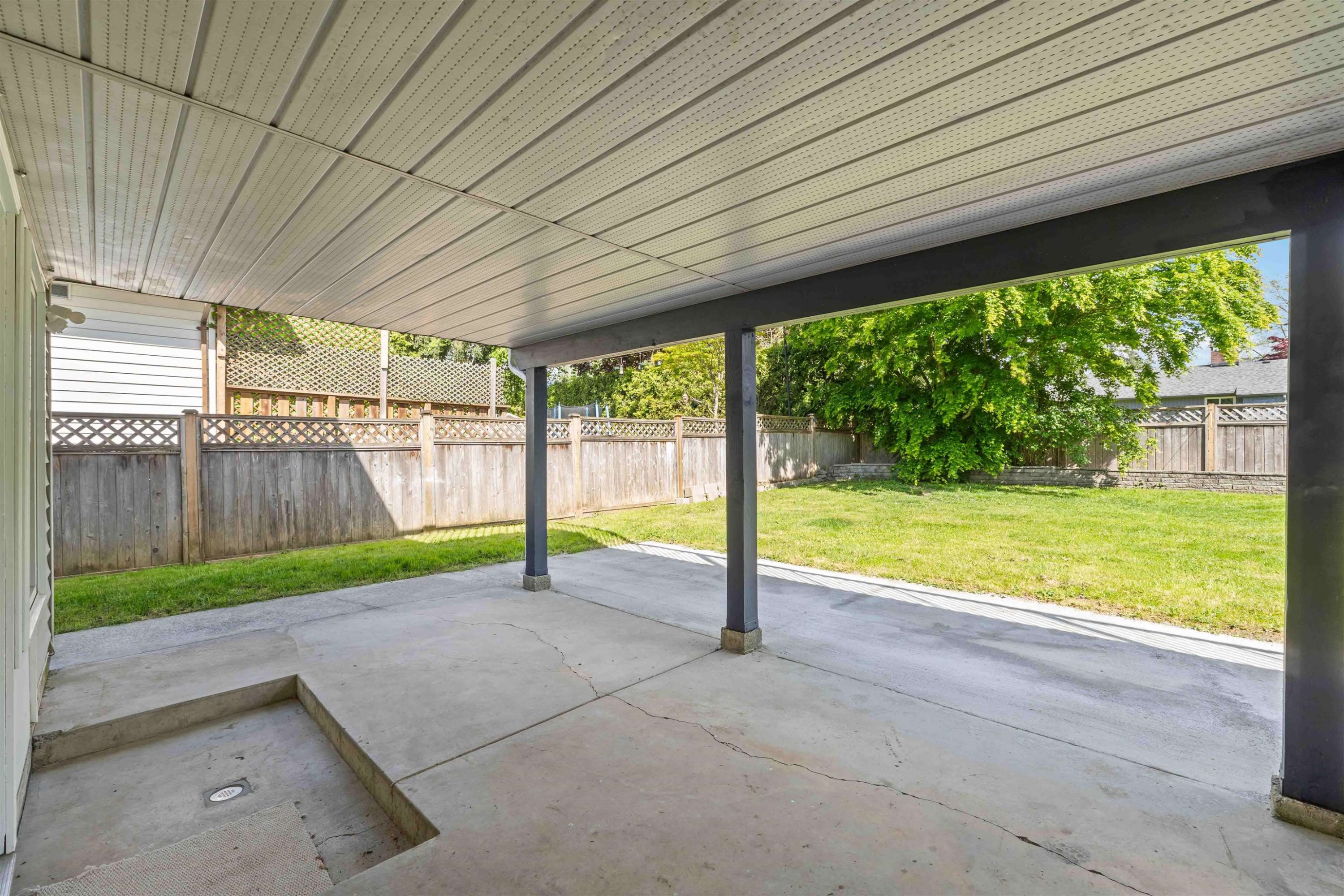 









24861


119

Avenue,
Maple Ridge,




BC
V4R 1Z1

