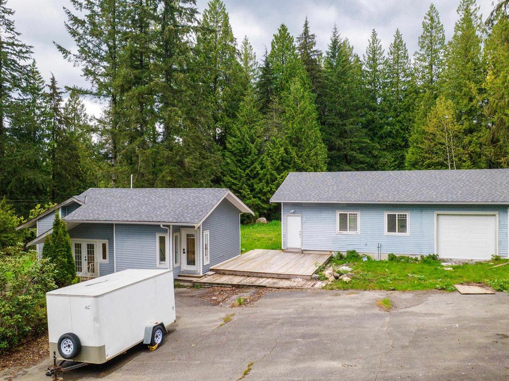 









11554


284

Street,
Maple Ridge,




BC
V2W 1L9

