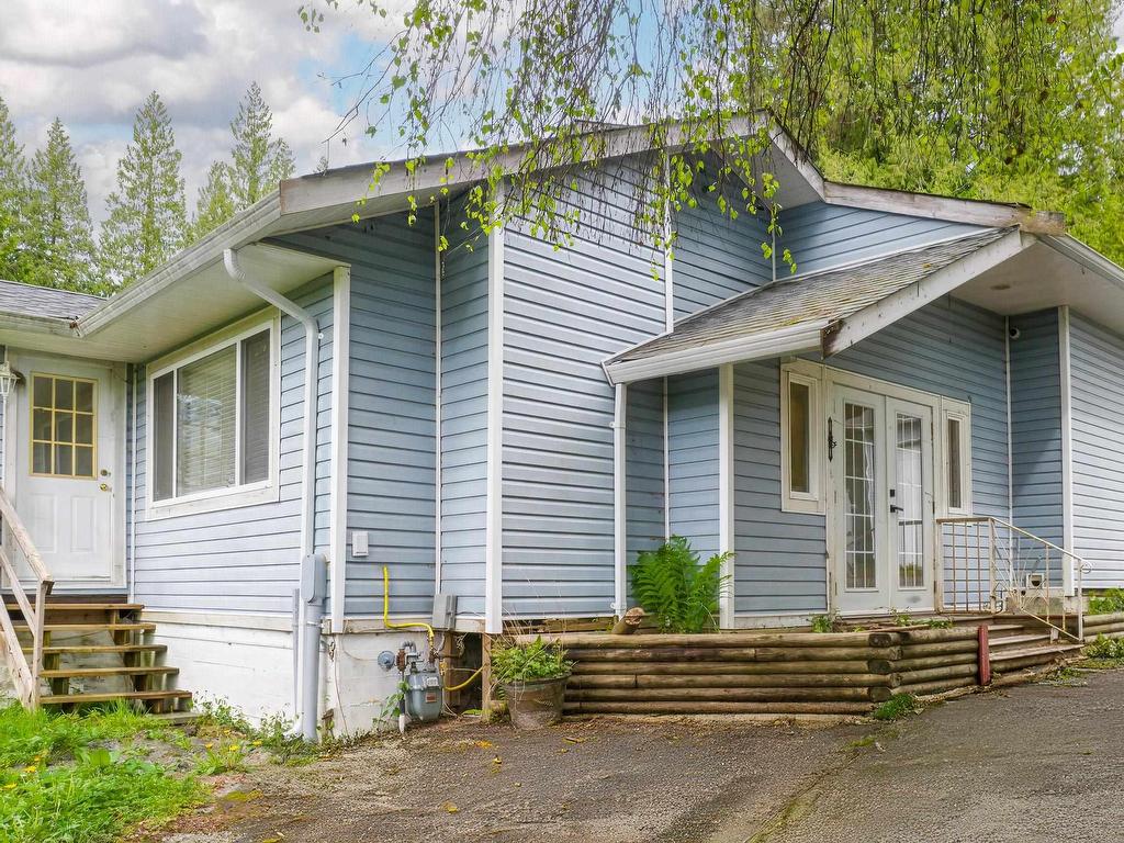 









11554


284

Street,
Maple Ridge,




BC
V2W 1L9

