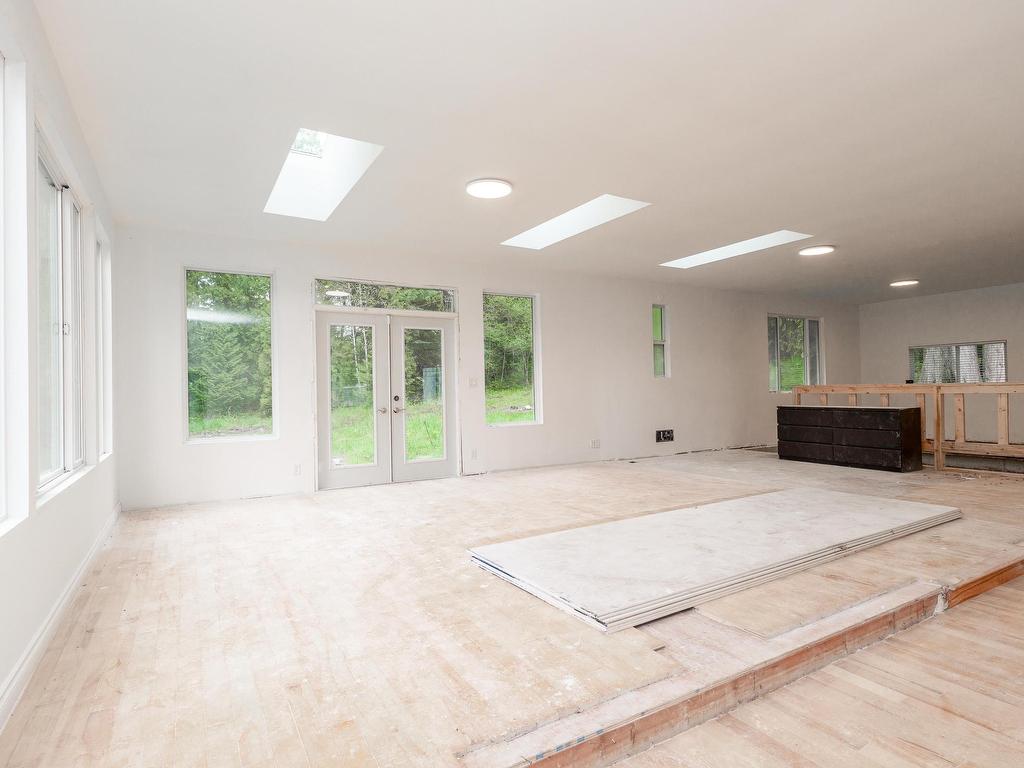 









11554


284

Street,
Maple Ridge,




BC
V2W 1L9

