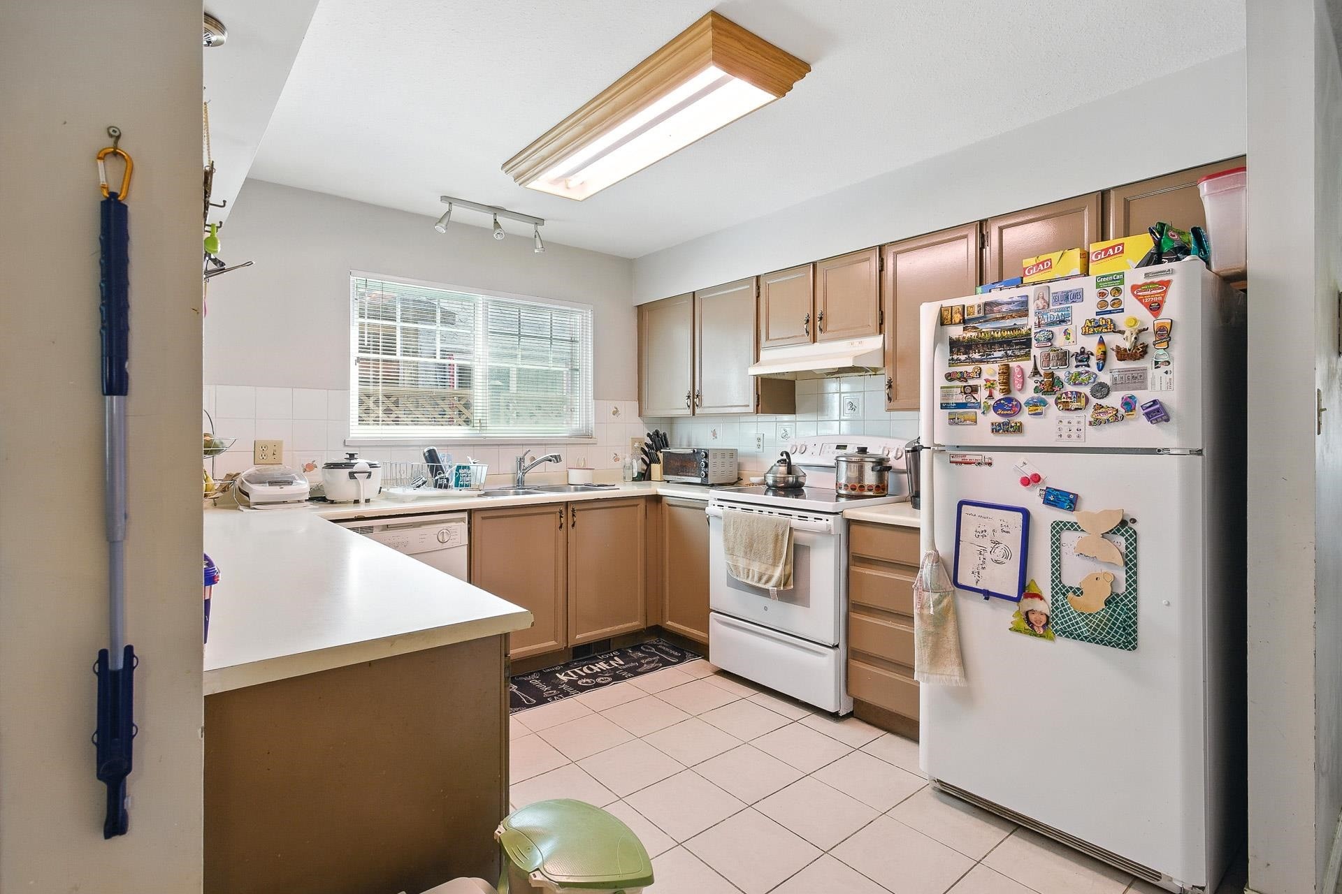 









1177


Esperanza

Drive,
Coquitlam,




BC
V3C 6C7

