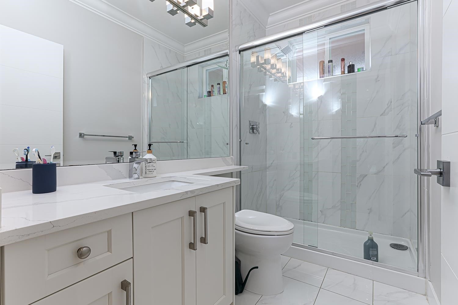 









3399


Derbyshire

Avenue,
Coquitlam,




BC
V3E 0G3

