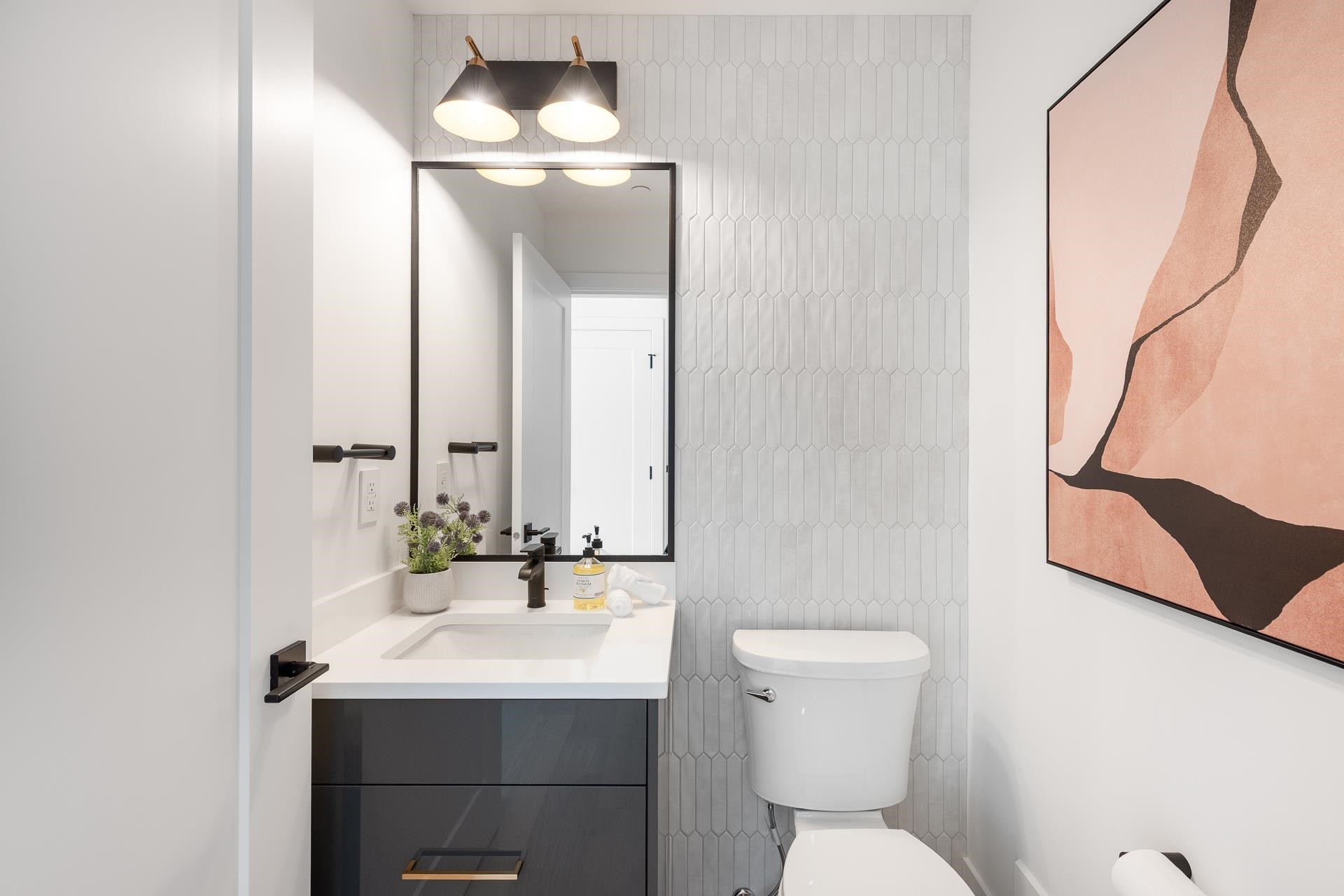 









1071


22nd

Avenue East,
Vancouver,




BC
V5V 1W2

