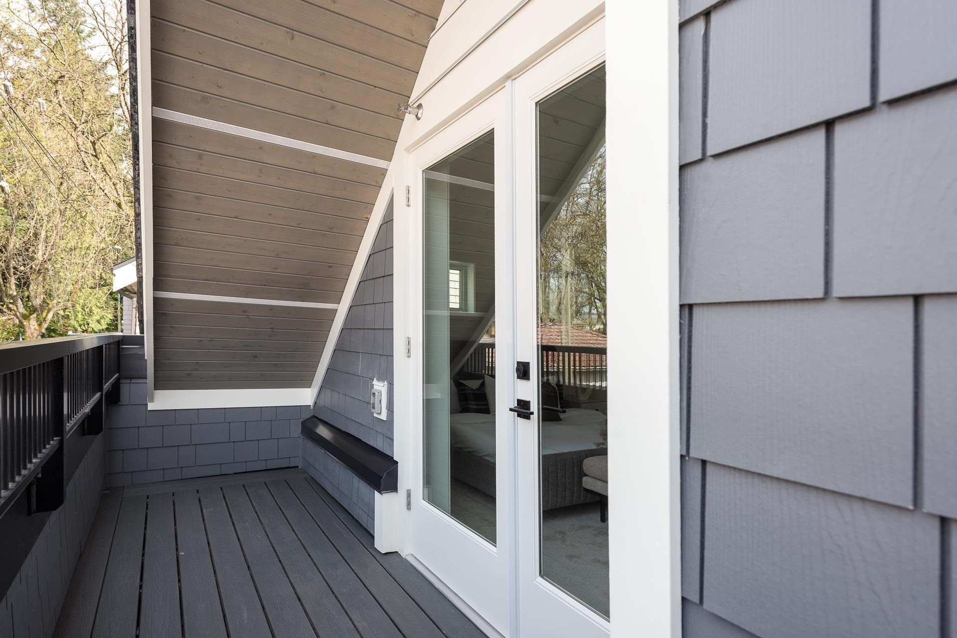 









1071


22nd

Avenue East,
Vancouver,




BC
V5V 1W2

