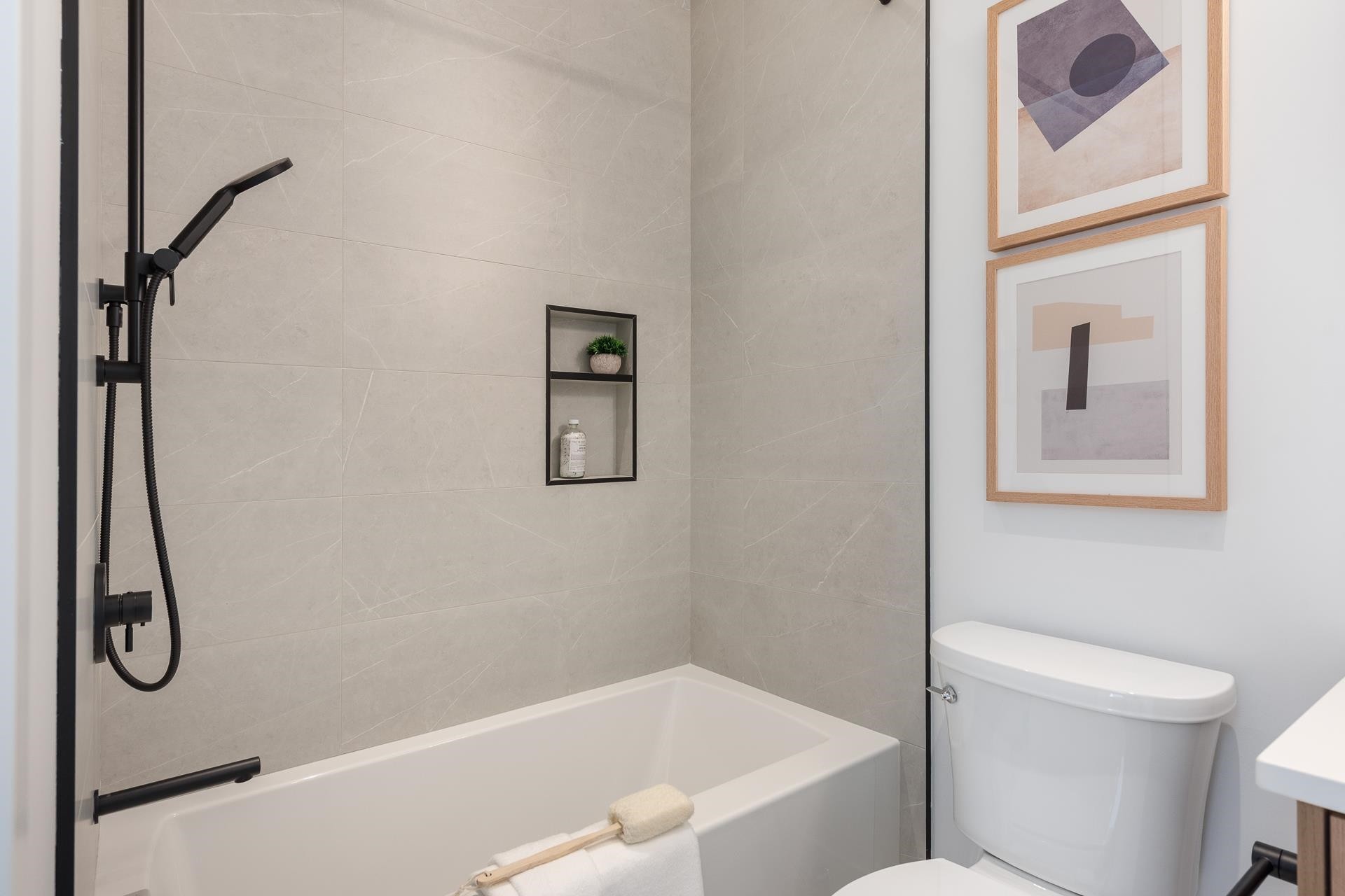









1071


22nd

Avenue East,
Vancouver,




BC
V5V 1W2

