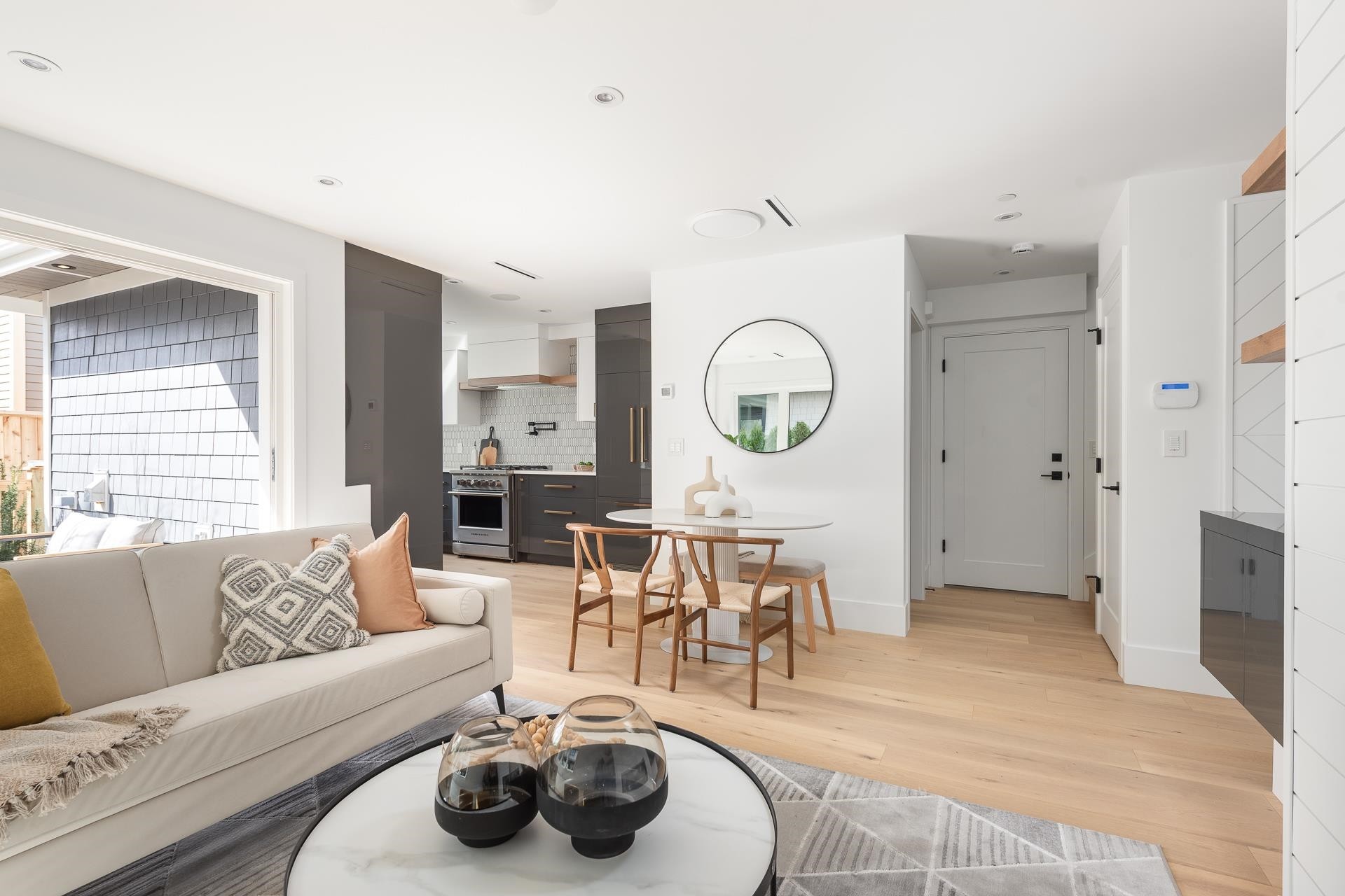 









1071


22nd

Avenue East,
Vancouver,




BC
V5V 1W2

