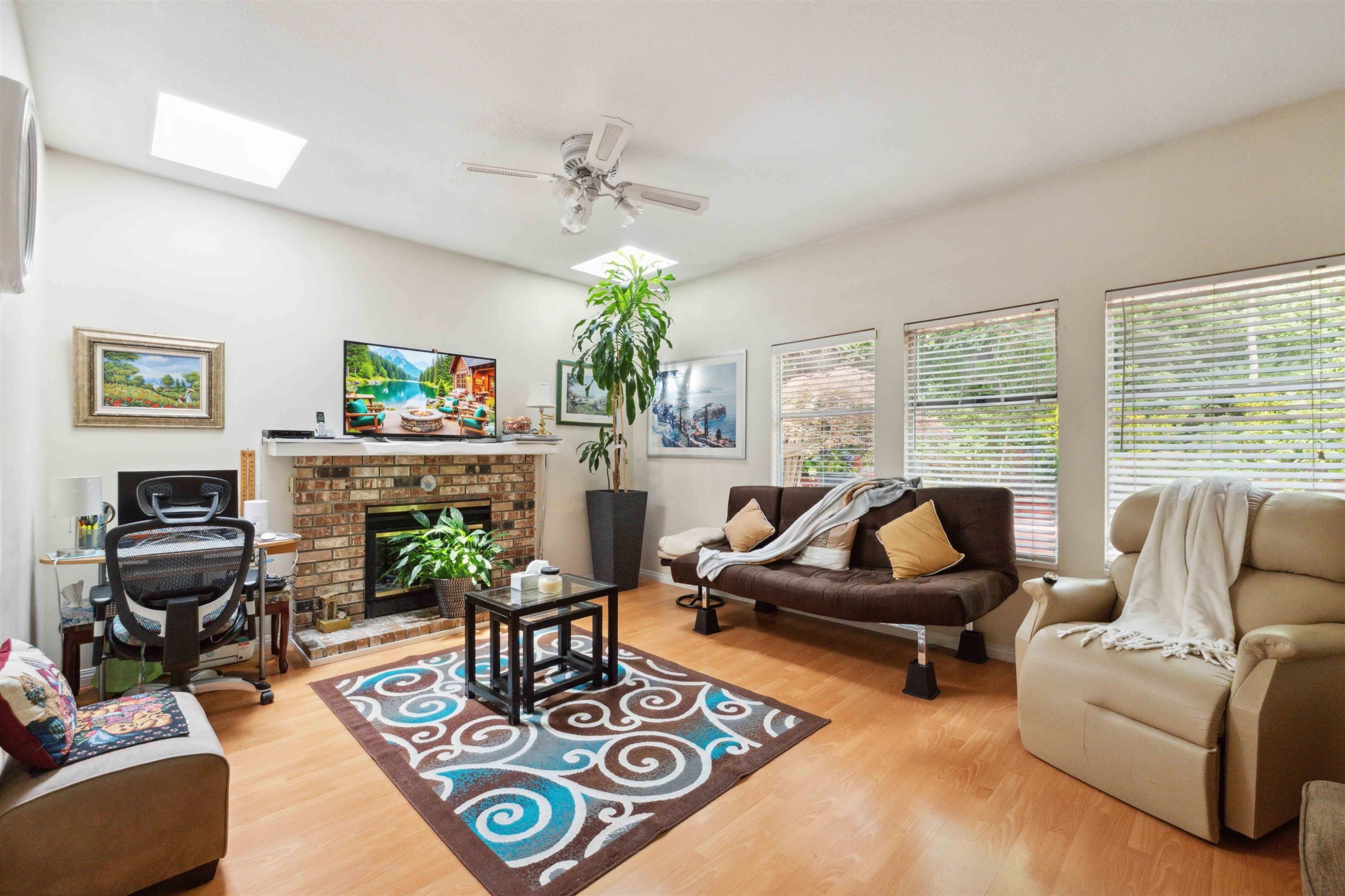 









22537


Brickwood

Close,
Maple Ridge,




BC
V2X 9J5

