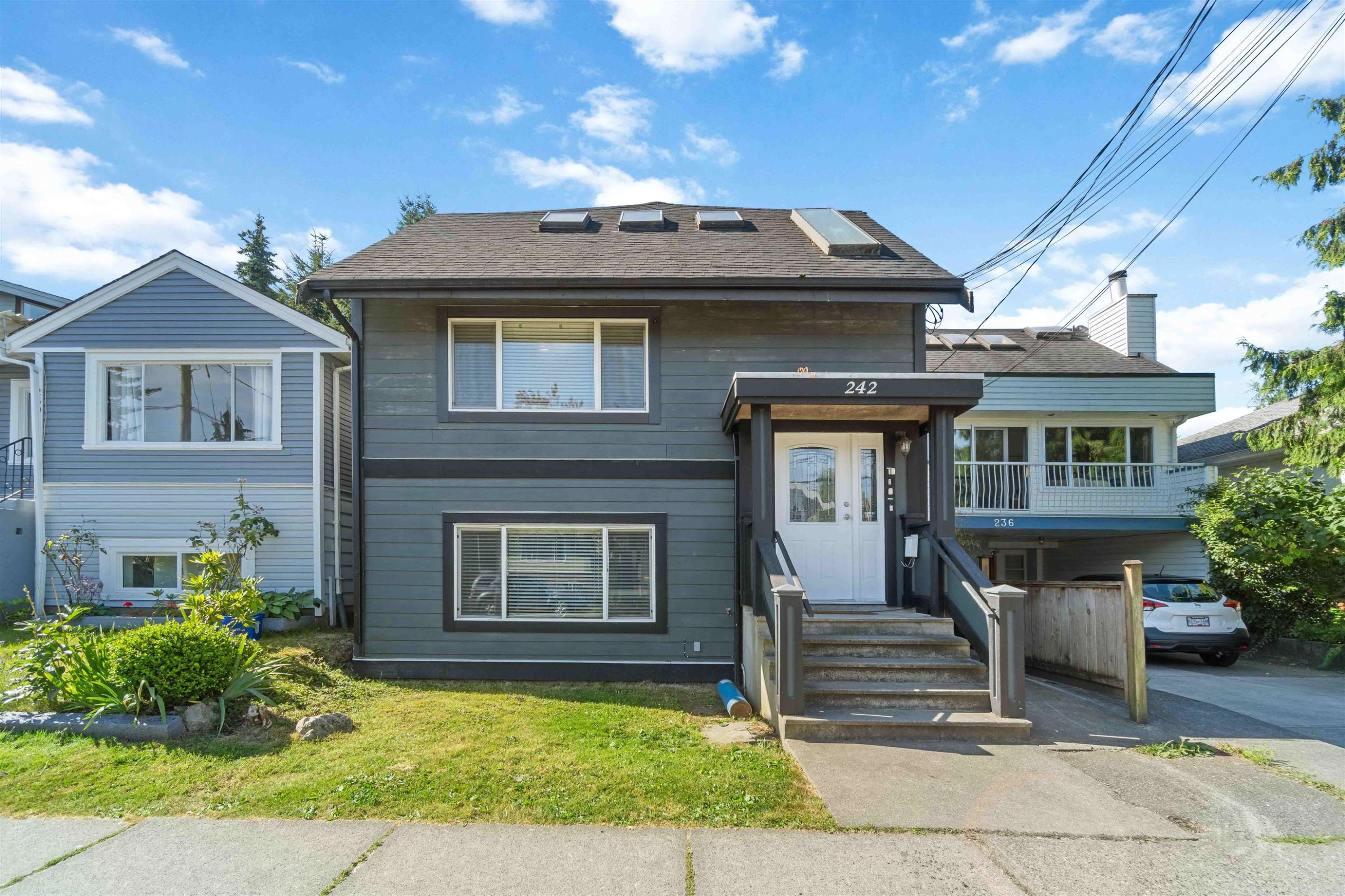 









242


26th

Avenue East,
Vancouver,




BC
V5V 2H3

