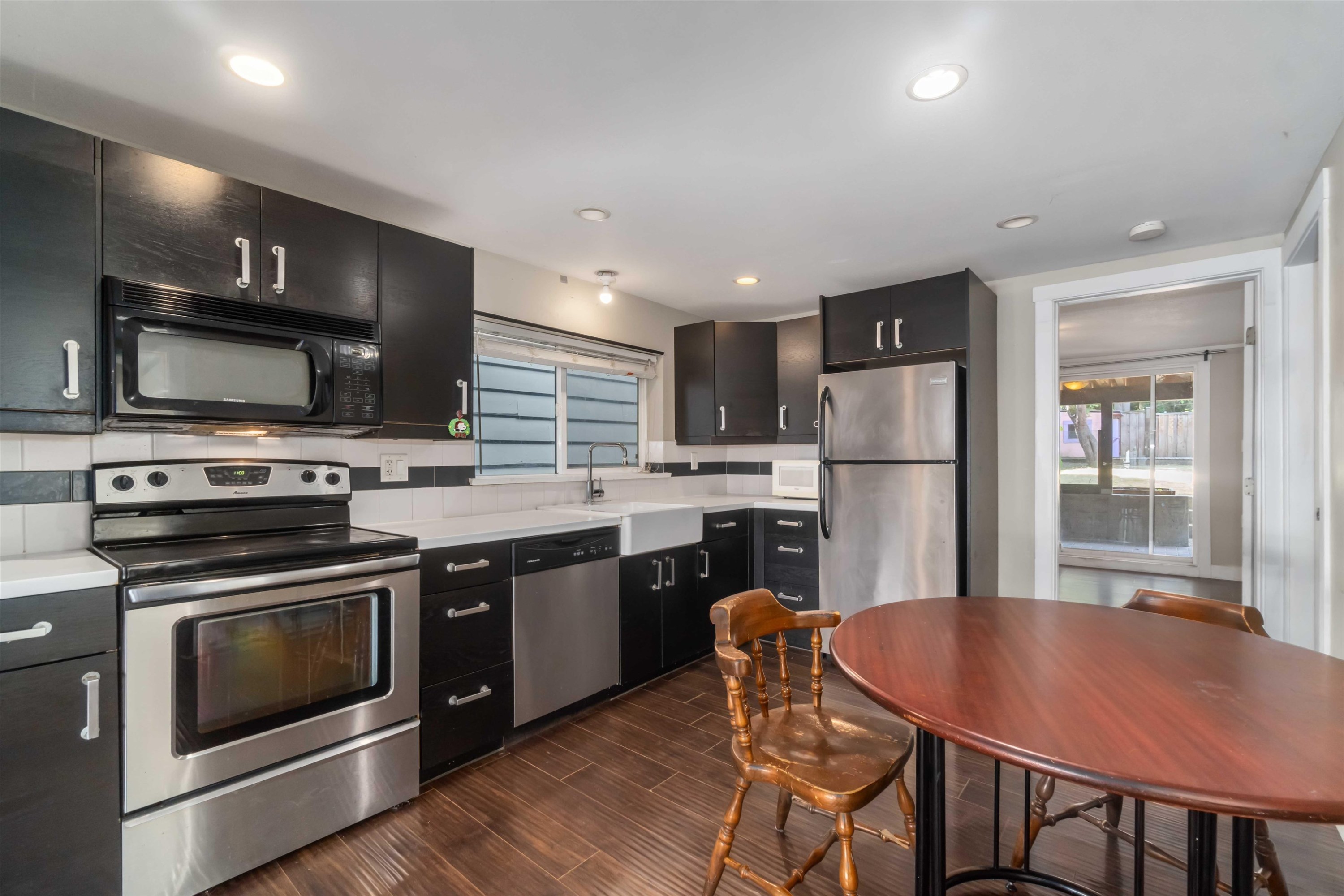 









242


26th

Avenue East,
Vancouver,




BC
V5V 2H3

