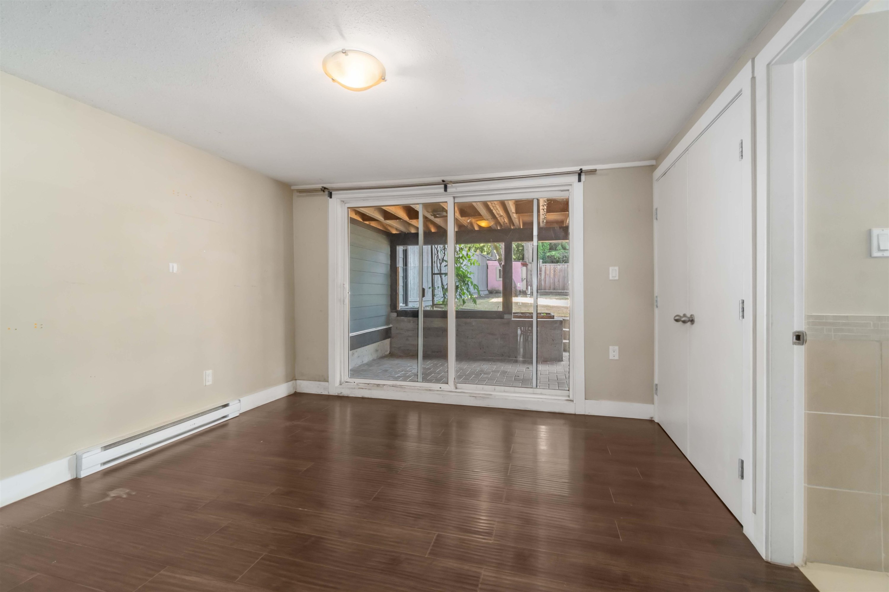 









242


26th

Avenue East,
Vancouver,




BC
V5V 2H3


