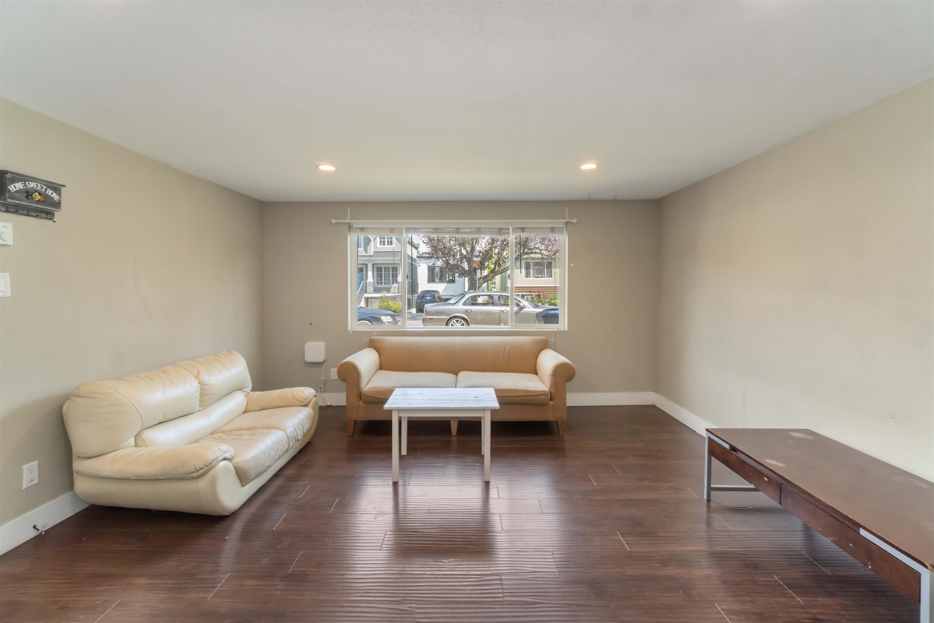 









242


26th

Avenue East,
Vancouver,




BC
V5V 2H3

