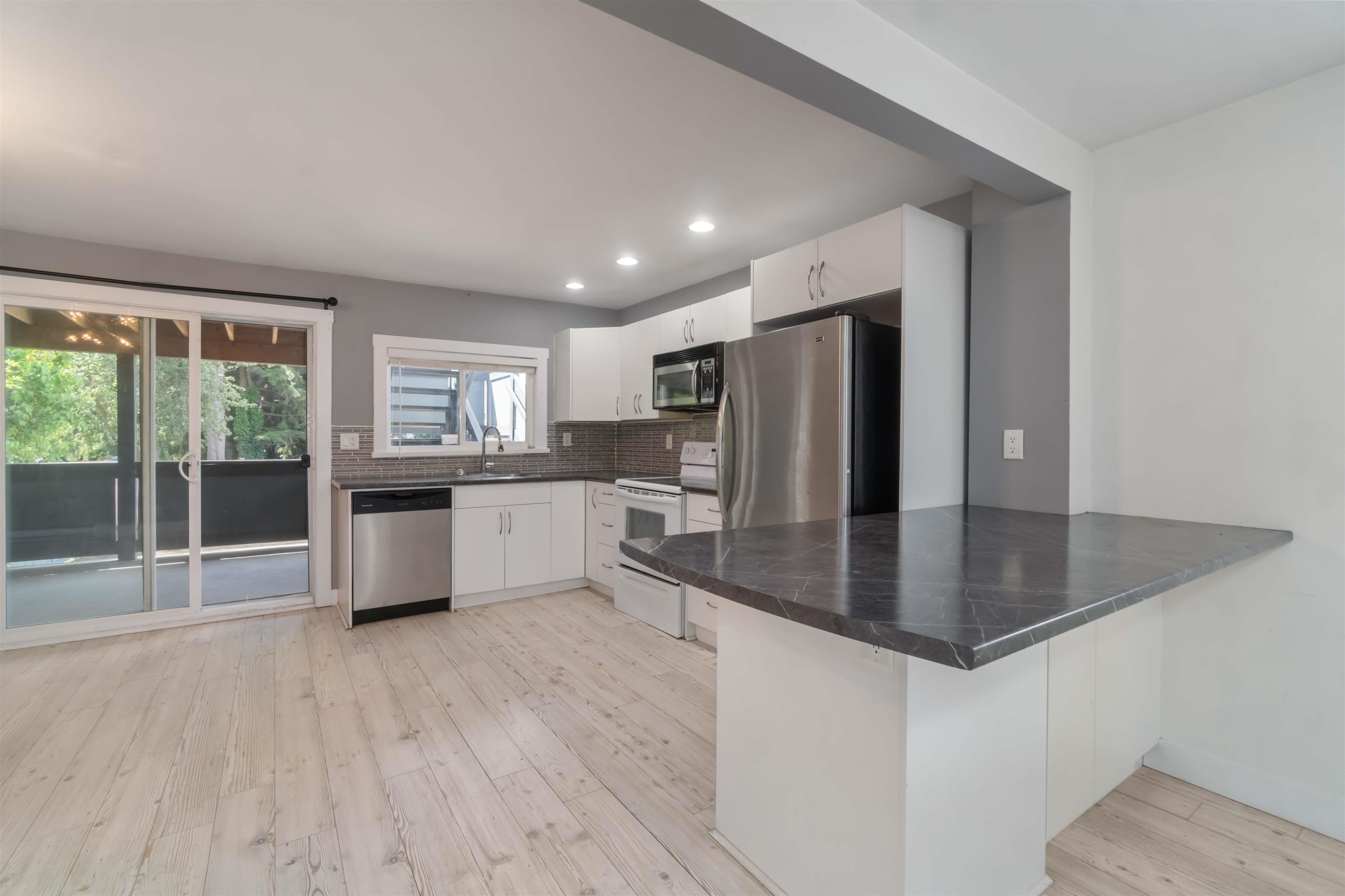 









242


26th

Avenue East,
Vancouver,




BC
V5V 2H3

