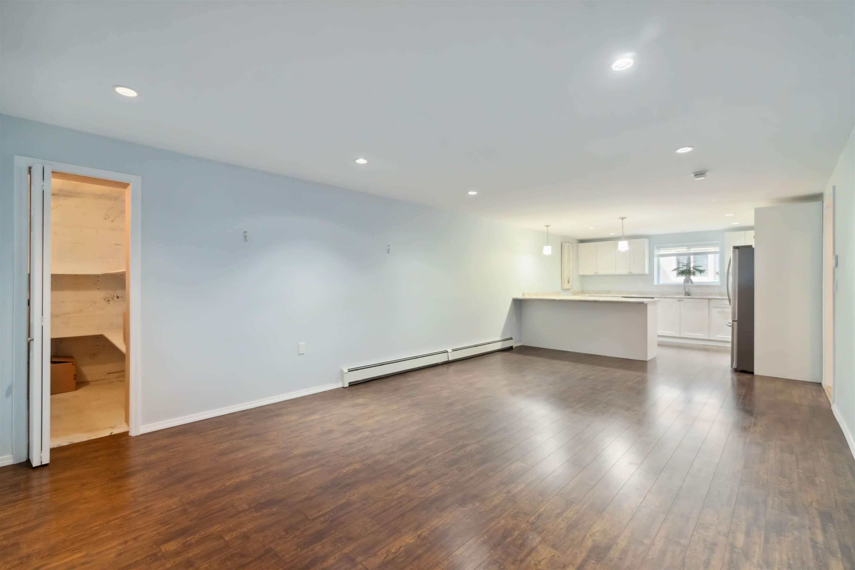 









805


Foster

Avenue,
Coquitlam,




BC
V3J 2L8

