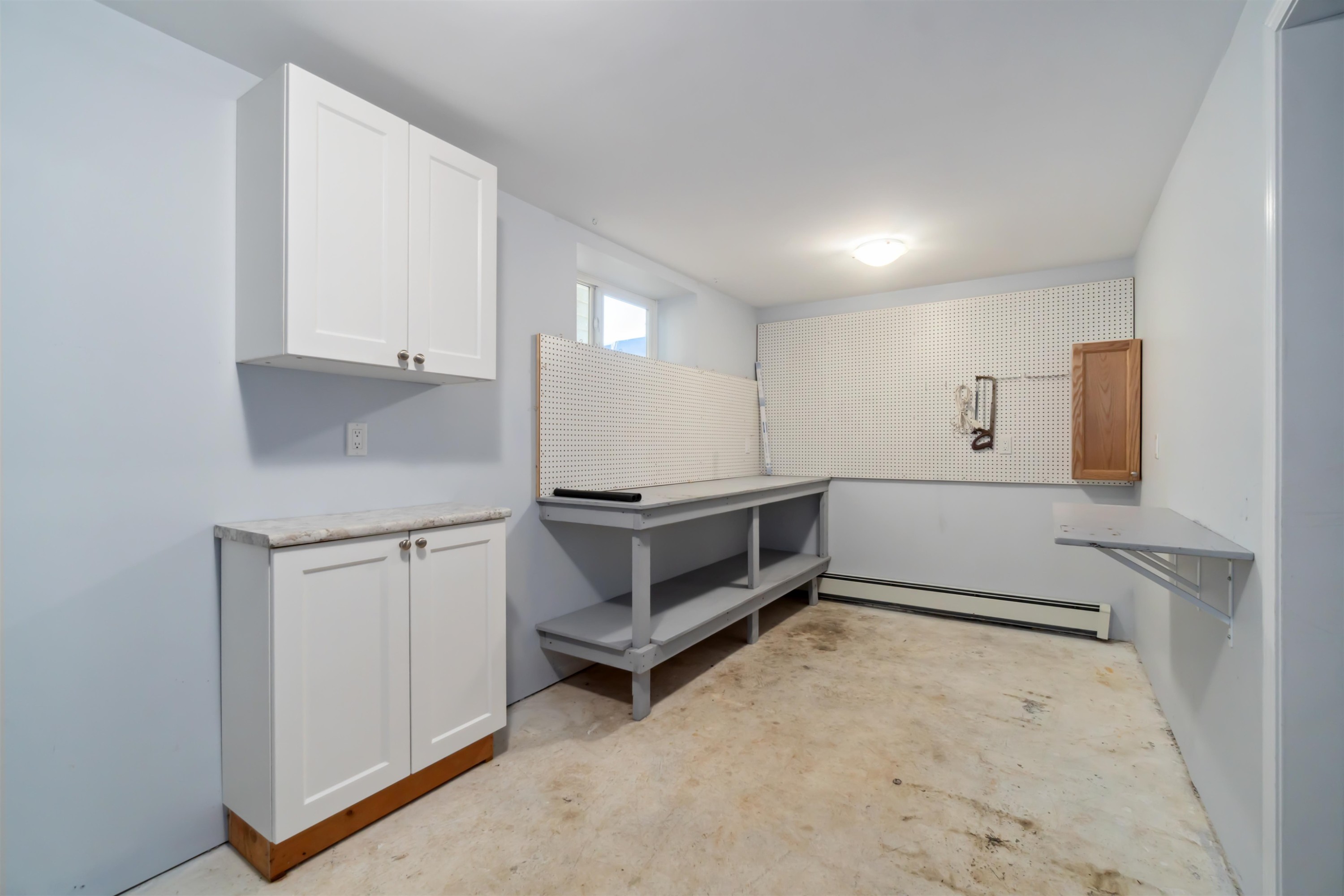 









805


Foster

Avenue,
Coquitlam,




BC
V3J 2L8

