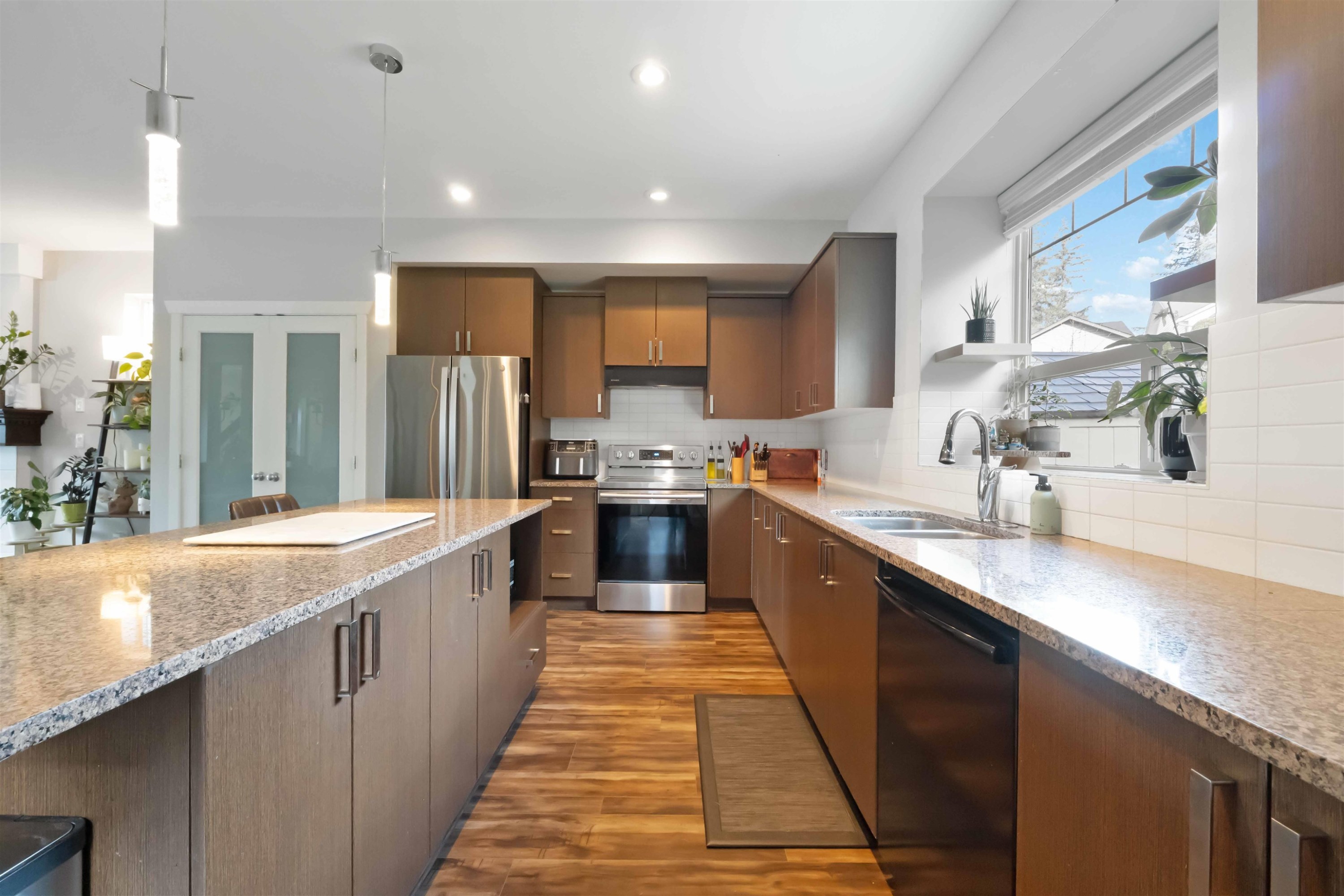 









10750


Beecham

Place,
Maple Ridge,




BC
V2W 0E9

