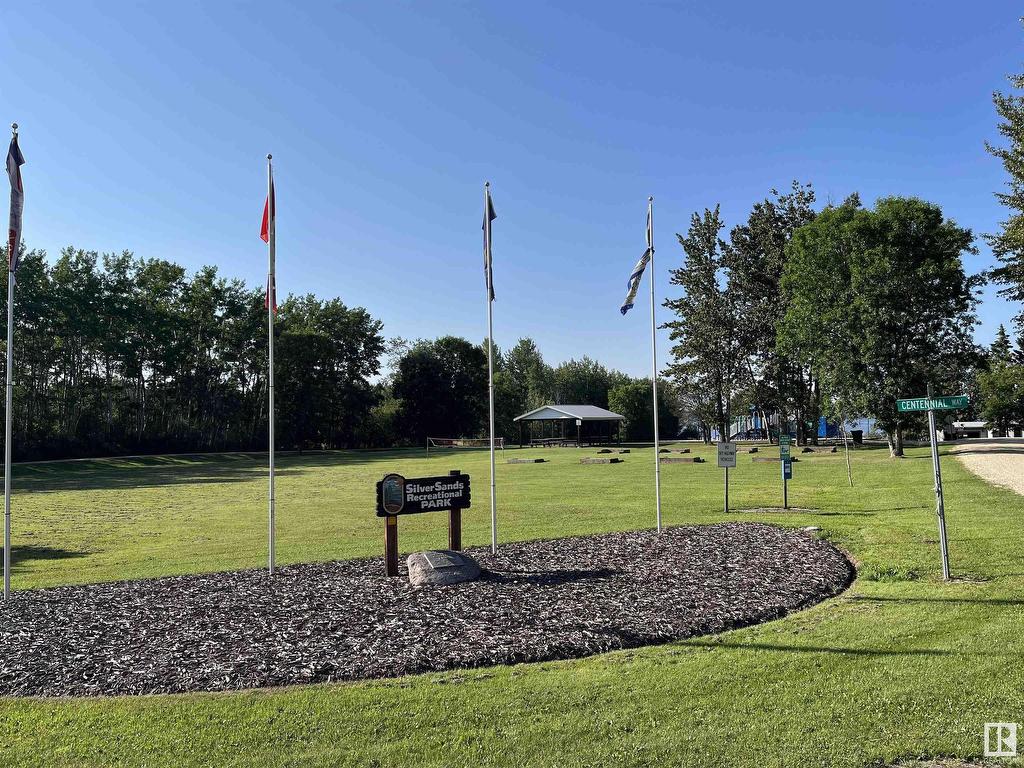












3 SPRUCE Crescent

,
Rural Lac Ste. Anne County,







AB
T0E 0L0


