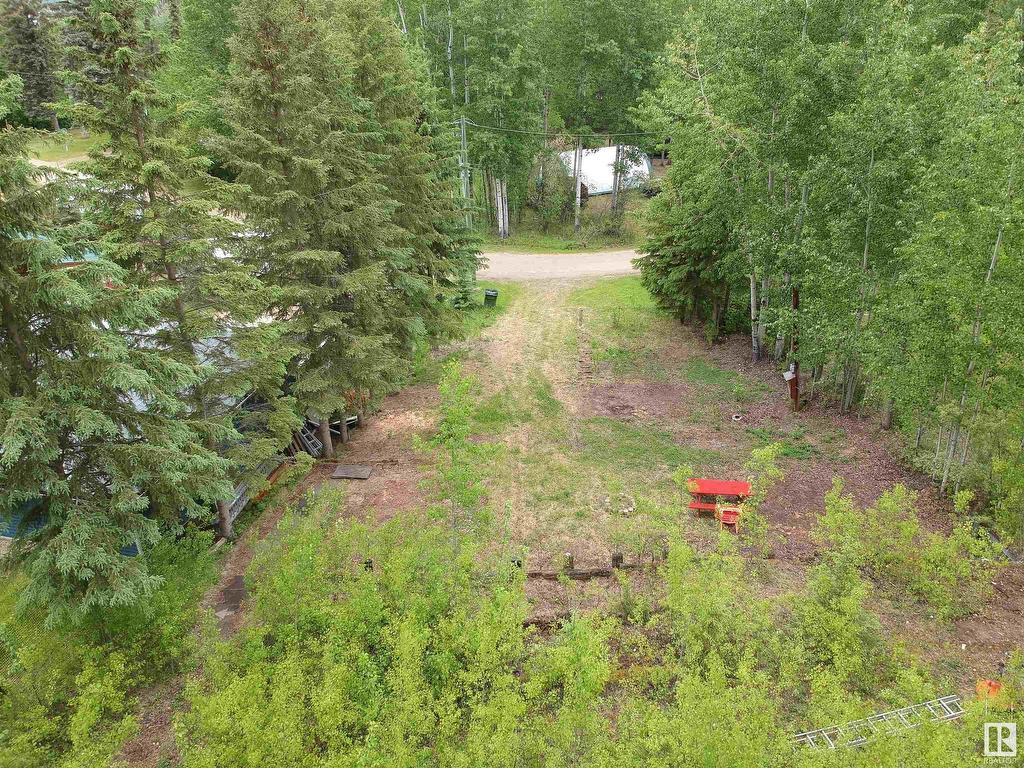












17 HILLSIDE Crescent

,
Rural Lac Ste. Anne County,







AB
T0E 0A0


