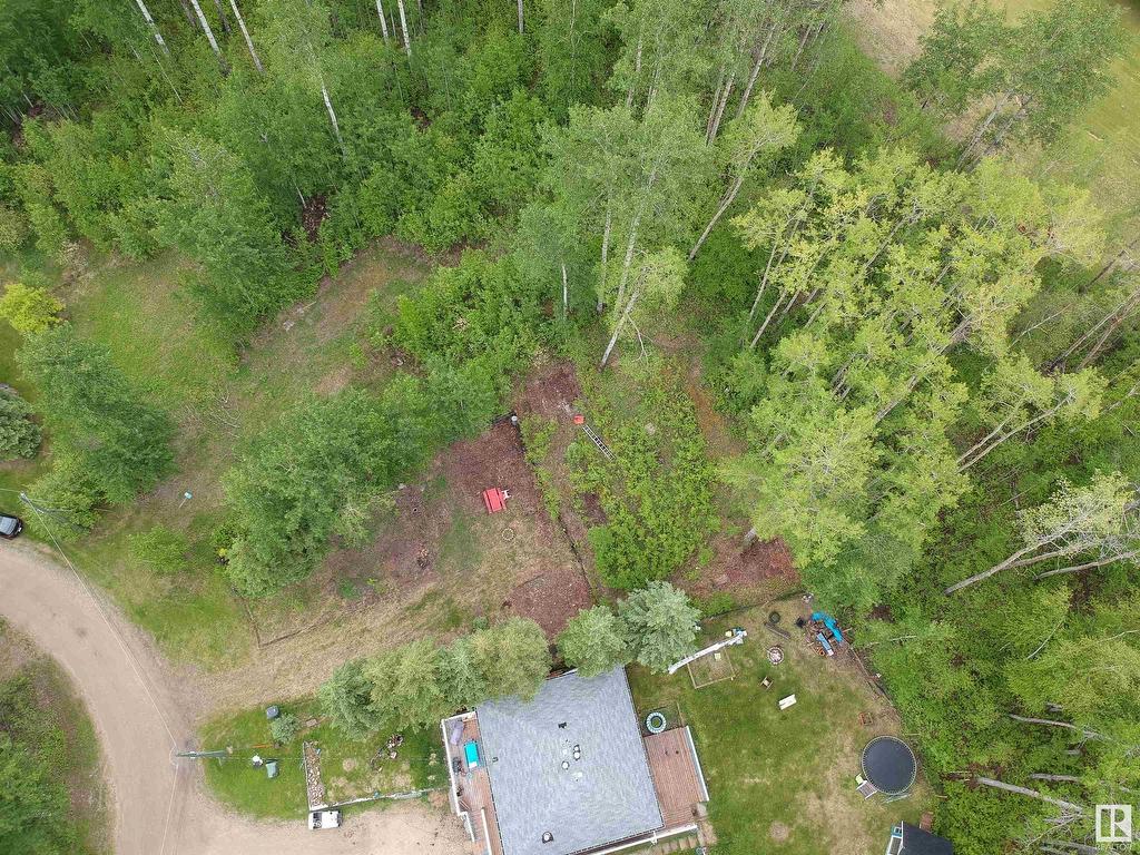












17 HILLSIDE Crescent

,
Rural Lac Ste. Anne County,







AB
T0E 0A0

