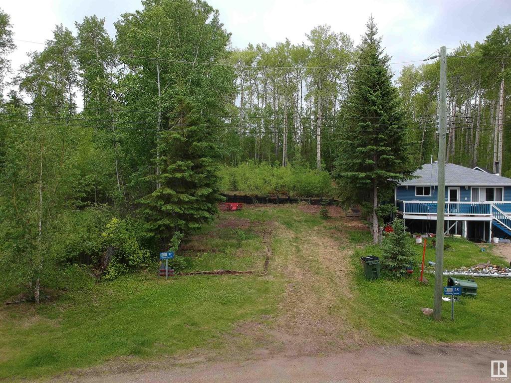 












17 HILLSIDE Crescent

,
Rural Lac Ste. Anne County,







AB
T0E 0A0

