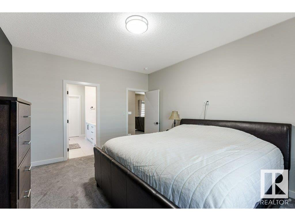 












84 MEADOWLAND Way

,
Spruce Grove,




AB
T7X 0S4

