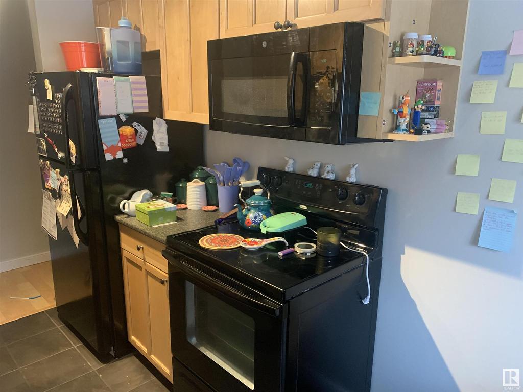 












302 10145 113 Street

,
Edmonton,




AB
T5K 1P1

