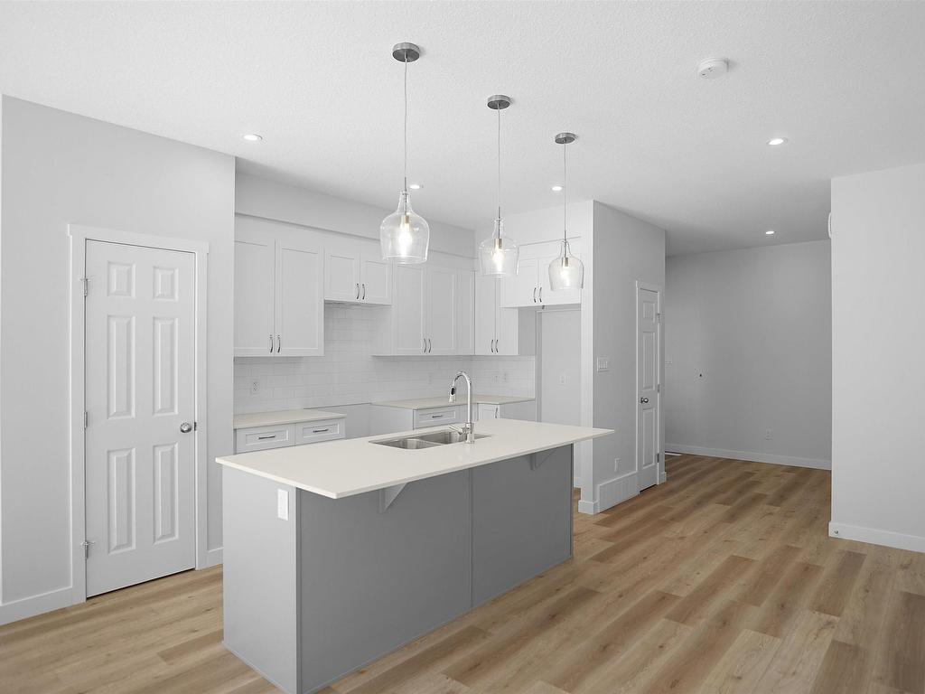 












2124 210 Street

,
Edmonton,




AB
T6M 1P7

