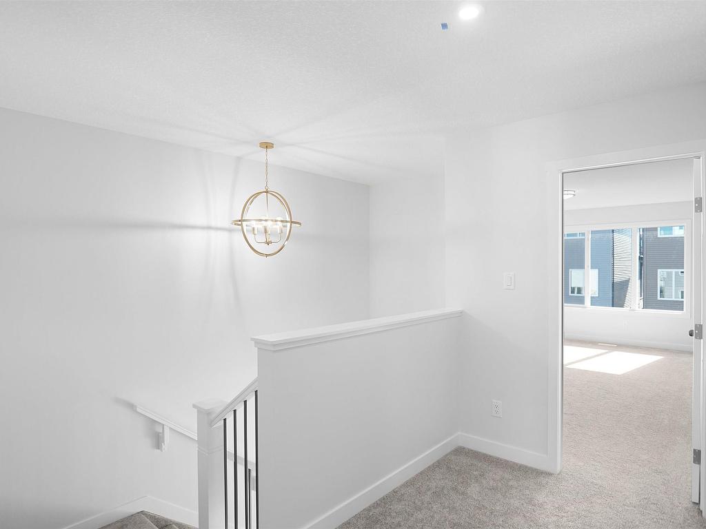 












2124 210 Street

,
Edmonton,




AB
T6M 1P7

