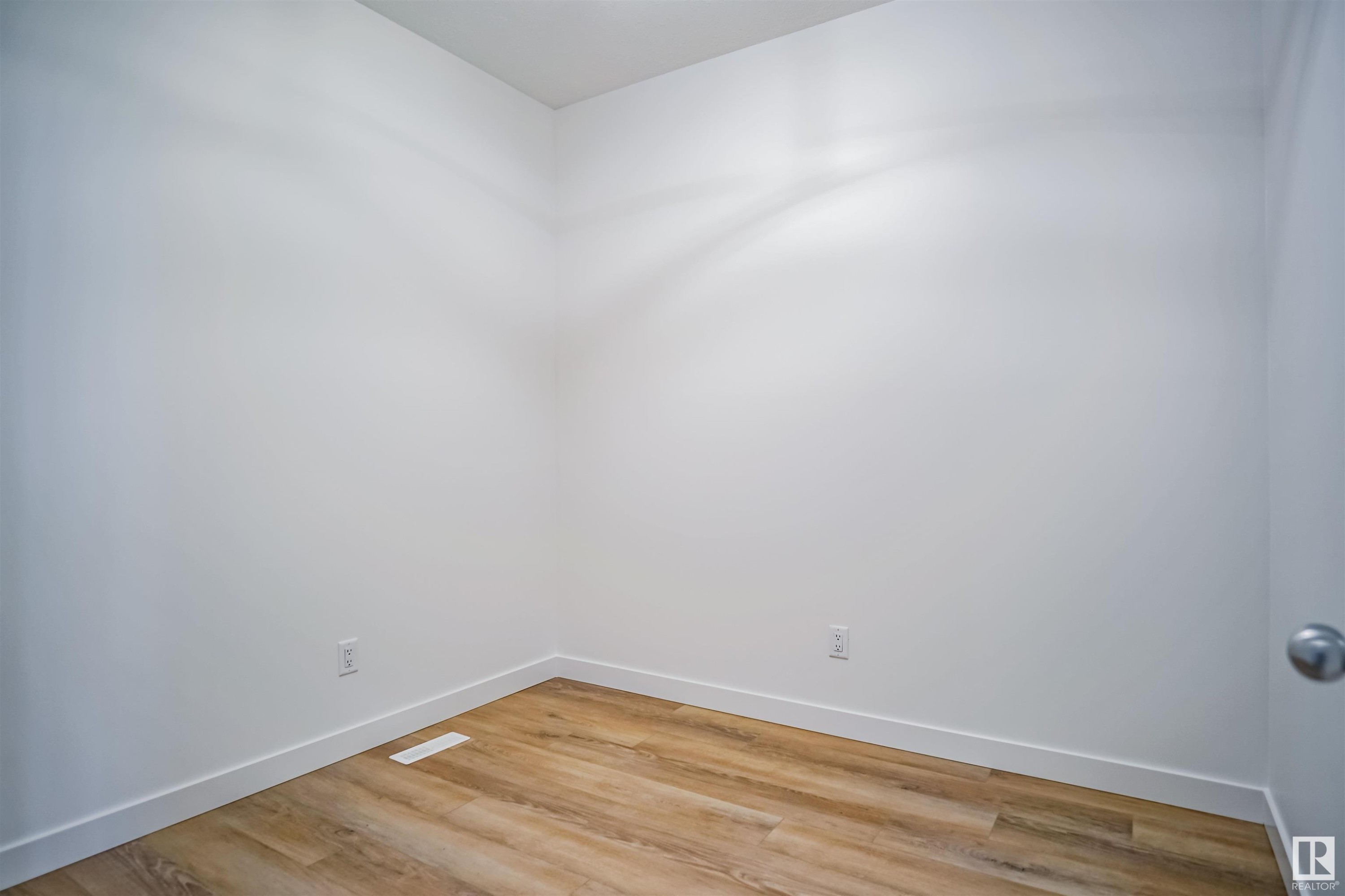 












1724 WESTERRA Wynd

,
Stony Plain,




AB
T7X 0Y6

