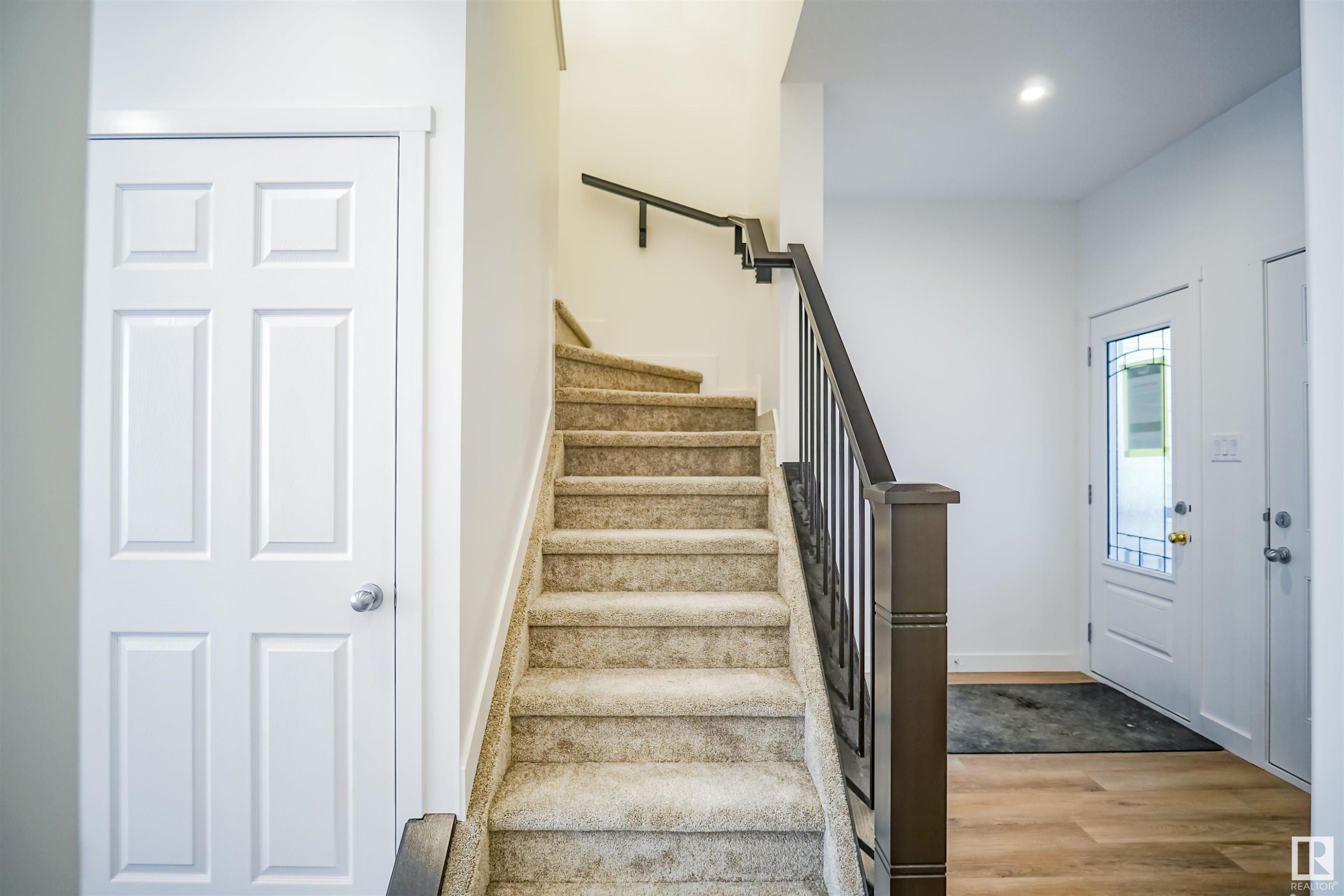 












1724 WESTERRA Wynd

,
Stony Plain,




AB
T7X 0Y6

