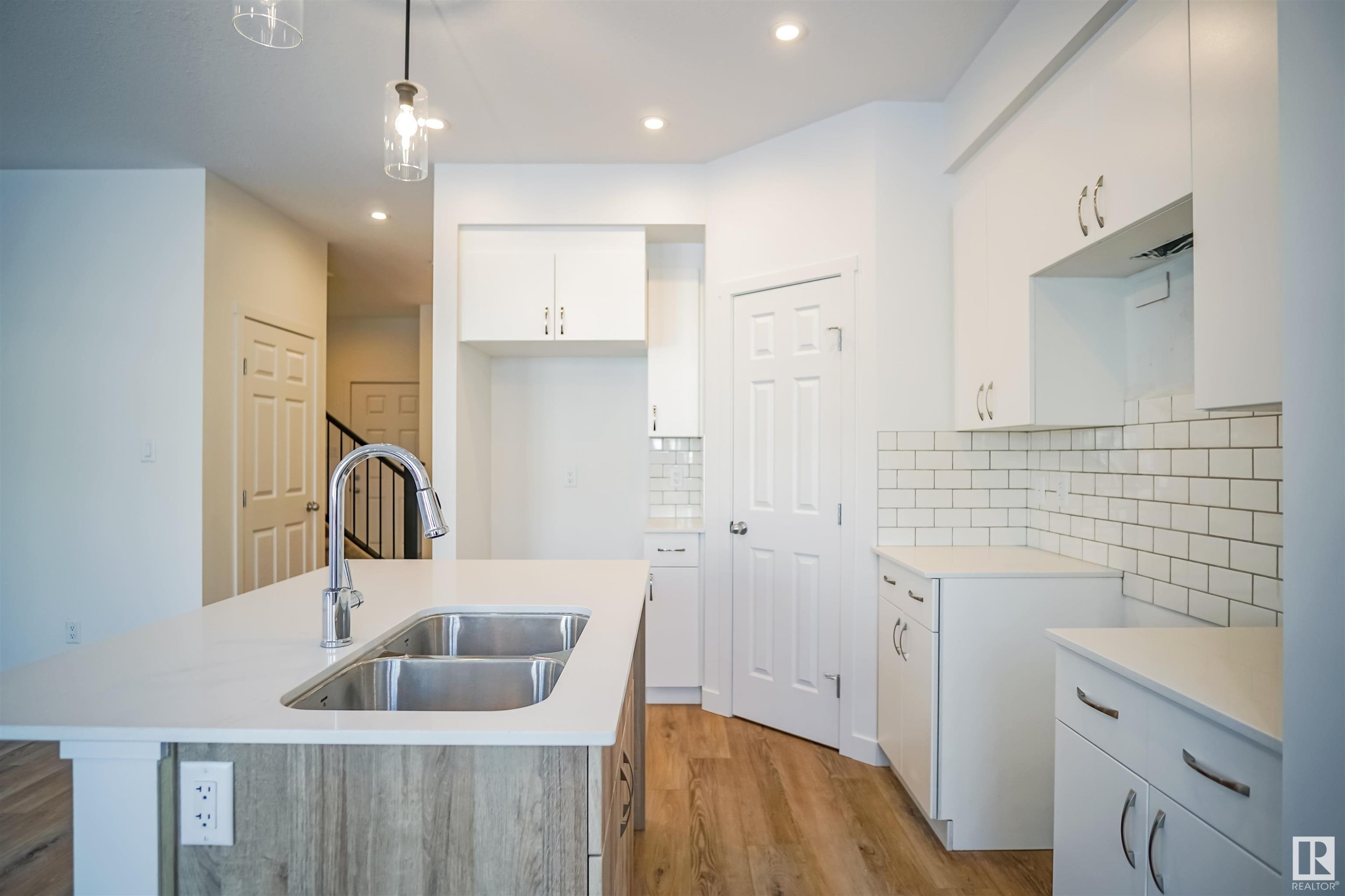 












1724 WESTERRA Wynd

,
Stony Plain,




AB
T7X 0Y6


