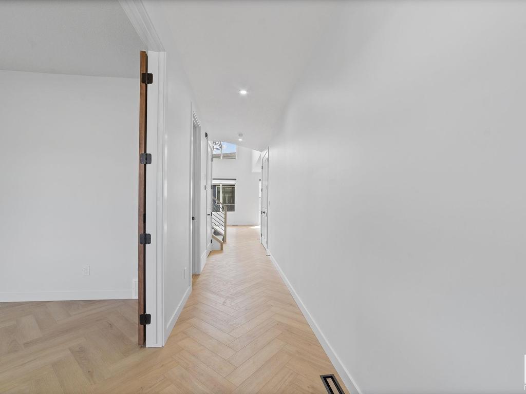 












5803 Kootook Link

,
Edmonton,




AB
T6W 4Z6

