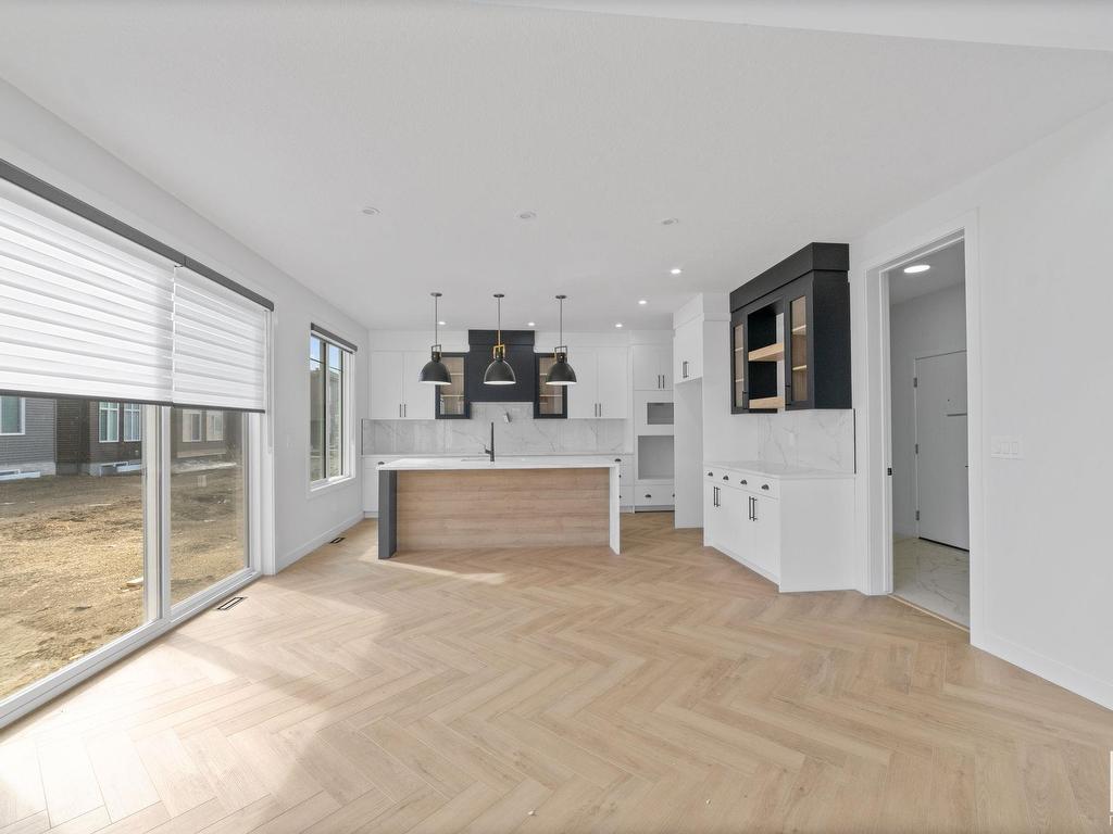 












5803 Kootook Link

,
Edmonton,




AB
T6W 4Z6

