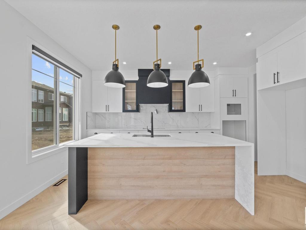 












5803 Kootook Link

,
Edmonton,




AB
T6W 4Z6


