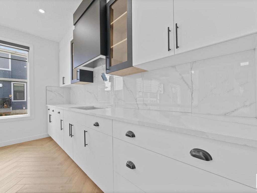 












5803 Kootook Link

,
Edmonton,




AB
T6W 4Z6

