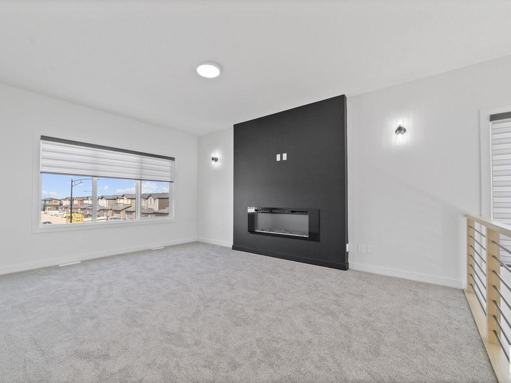 












5803 Kootook Link

,
Edmonton,




AB
T6W 4Z6


