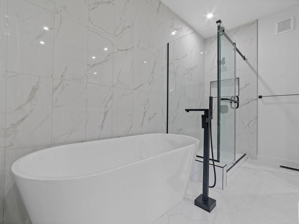 












5803 Kootook Link

,
Edmonton,




AB
T6W 4Z6

