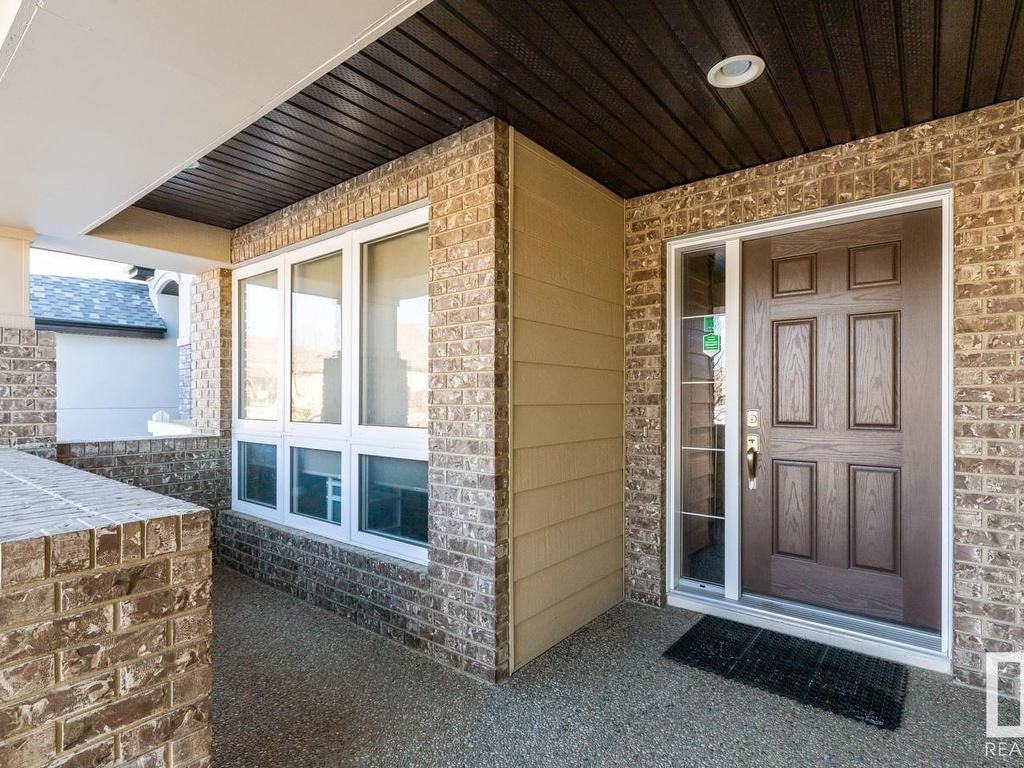 












2043 CAMERON RAVINE Way

,
Edmonton,




AB
T6M 0L2

